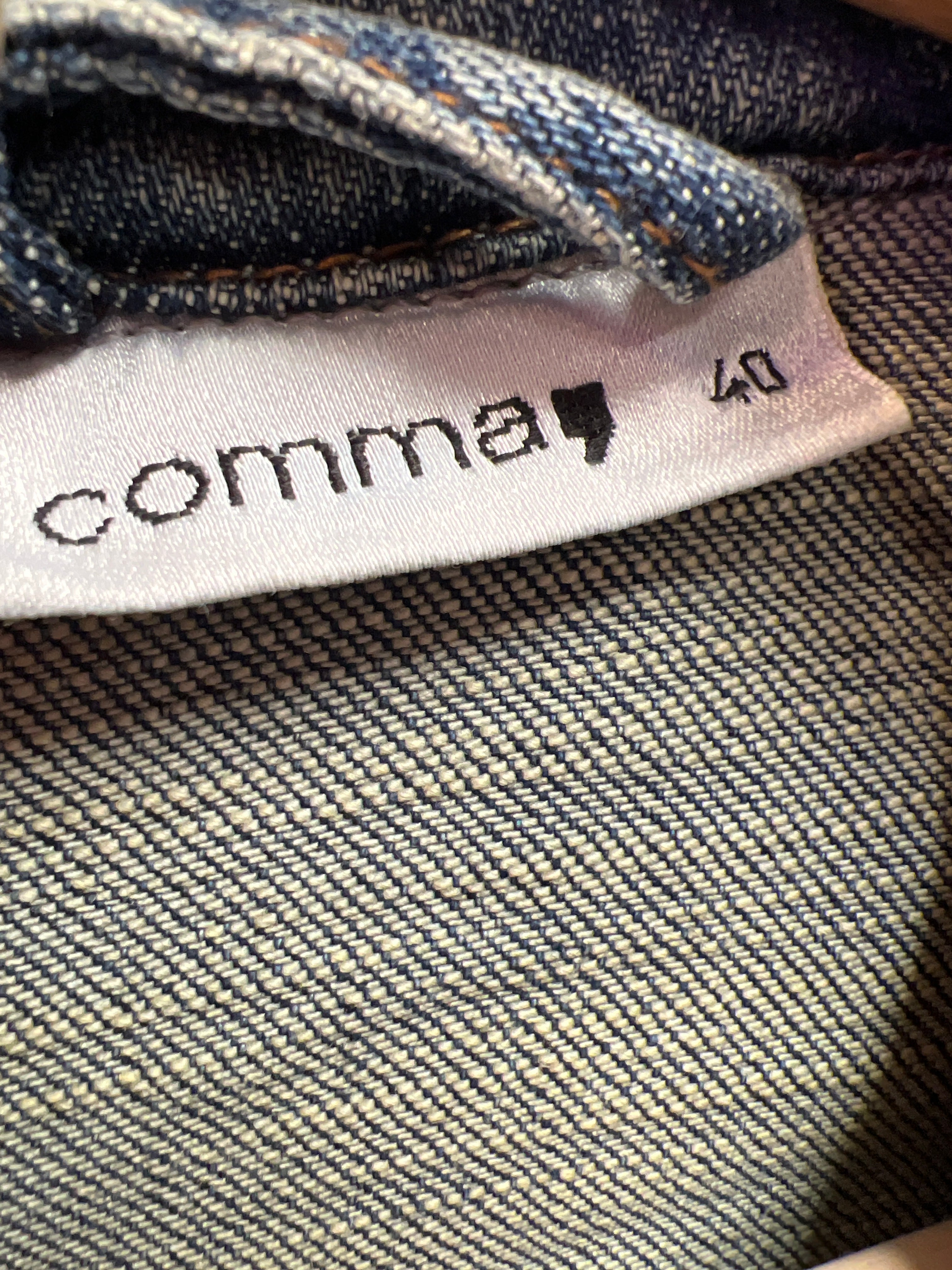 Embroidered Jeans jacket Comma