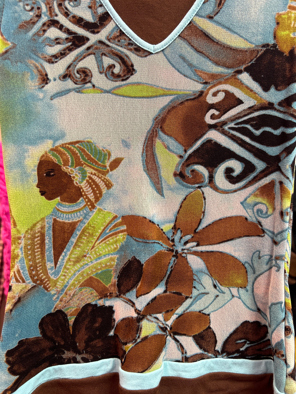 Brown and blue patterned y1k vibe Phildar