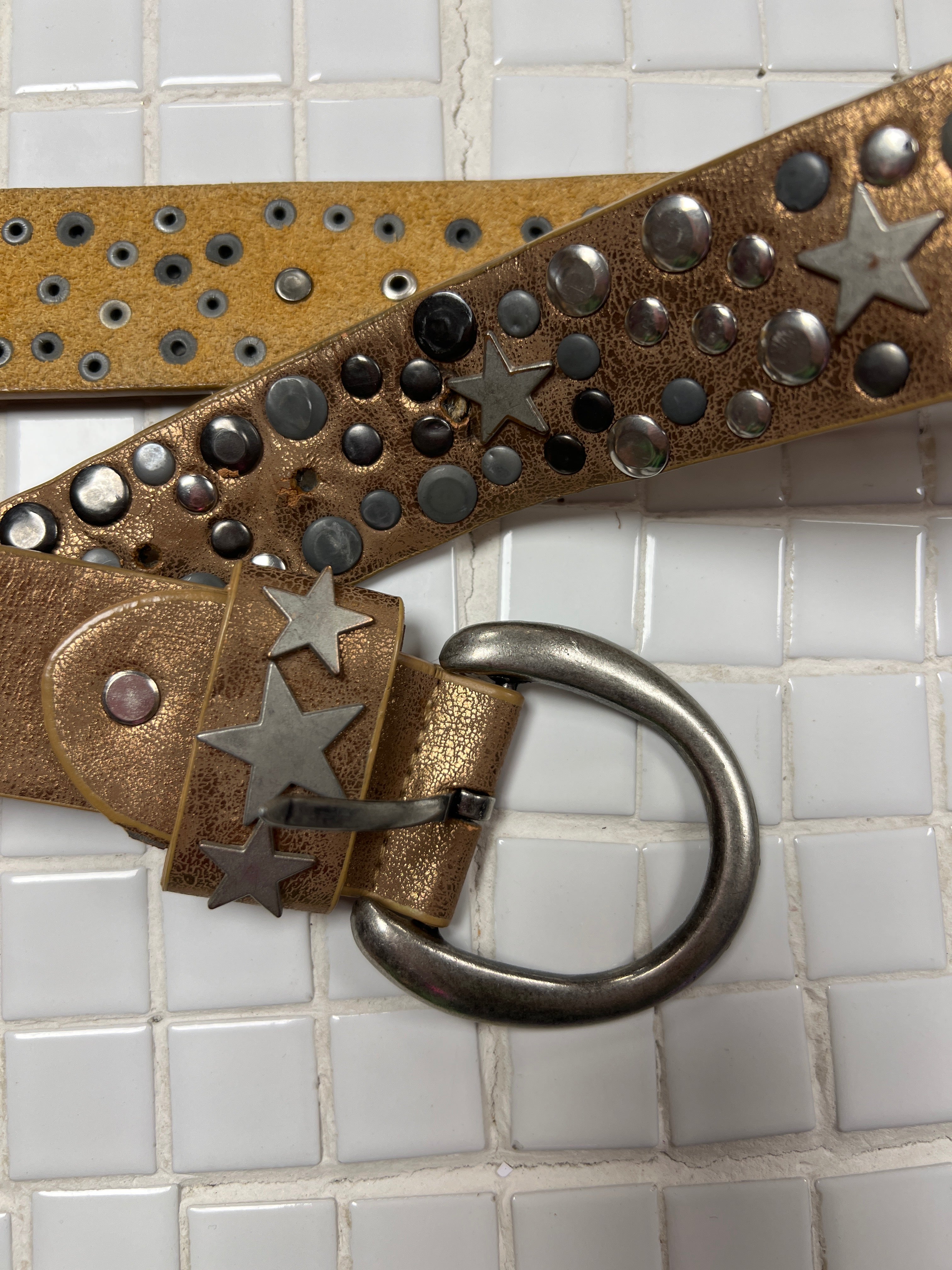 Super cool Britney vibes belt