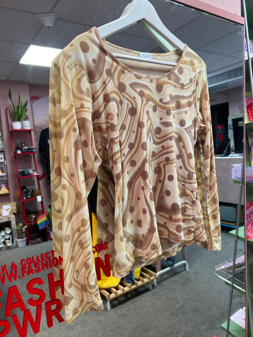 Xaya brown top Y2K vibes