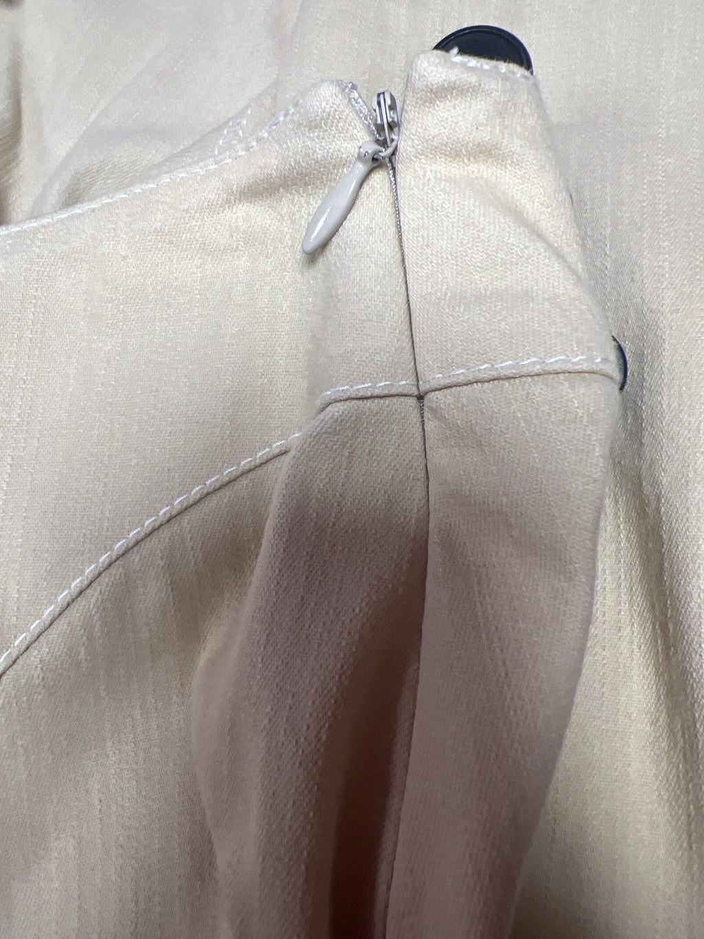 Facile beige skirt