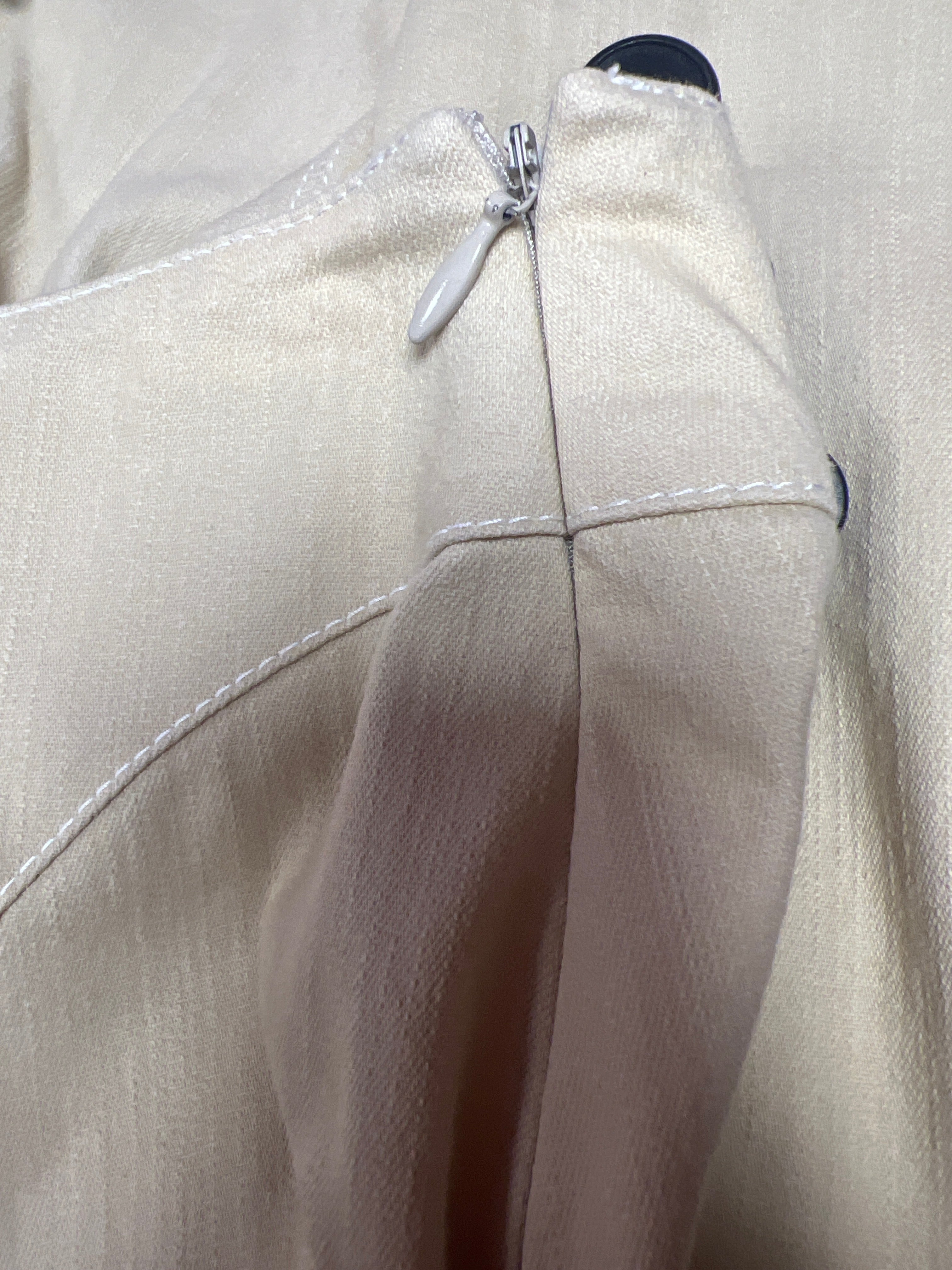 Facile beige skirt