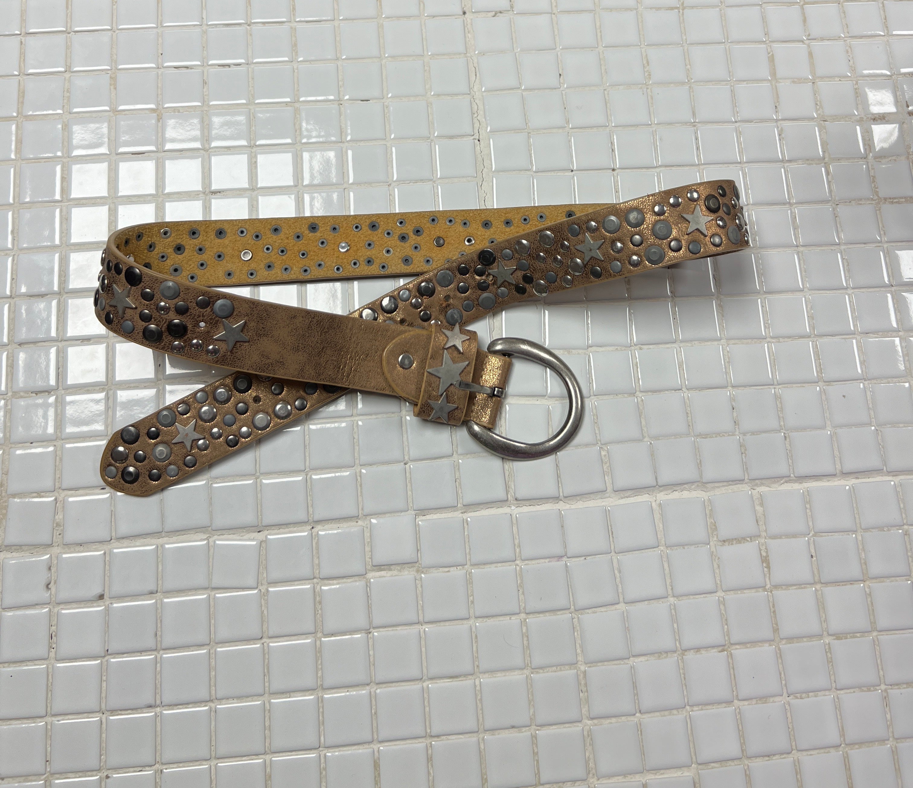Super cool Britney vibes belt