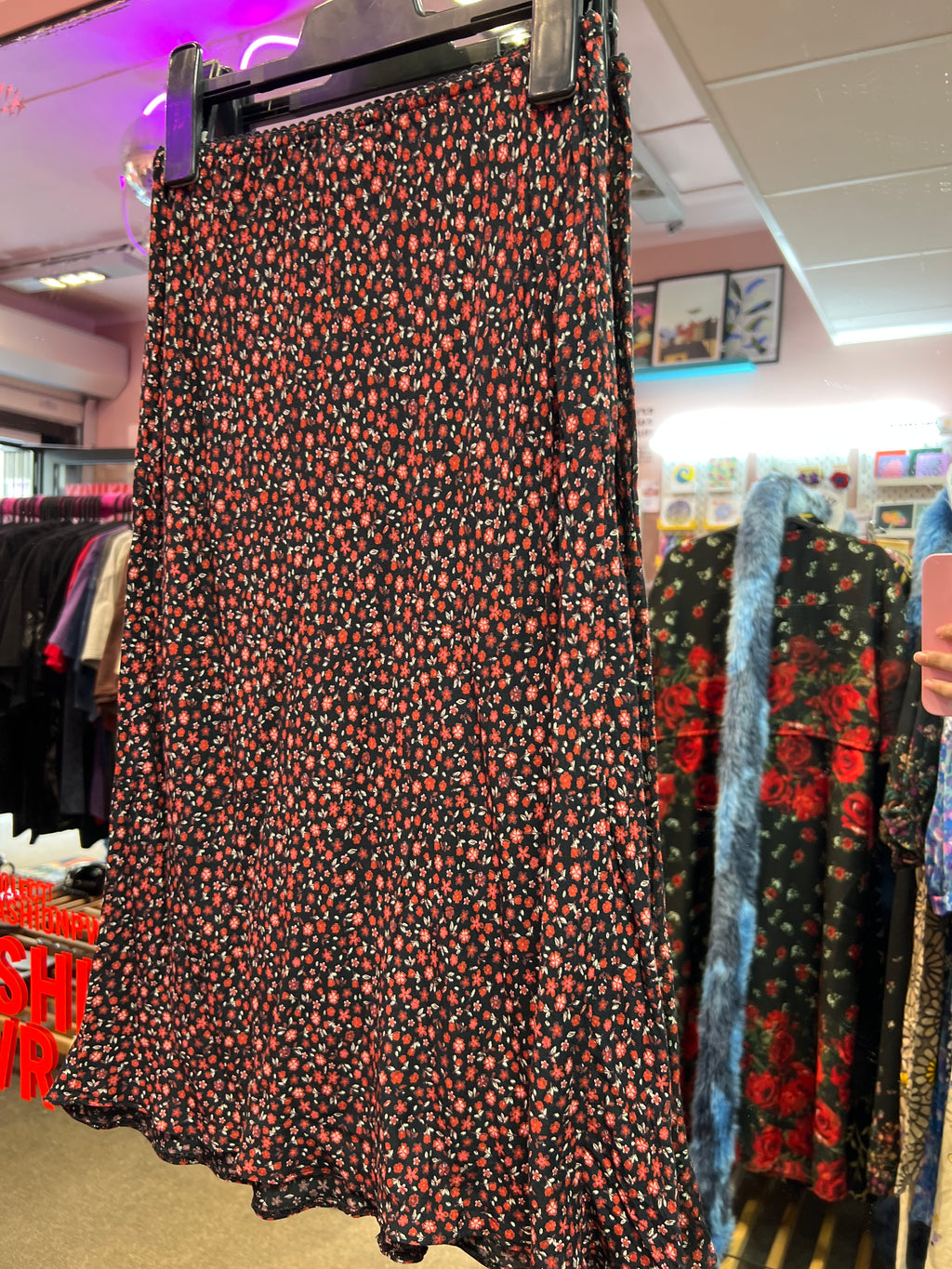 Tiny flowers black skirt
