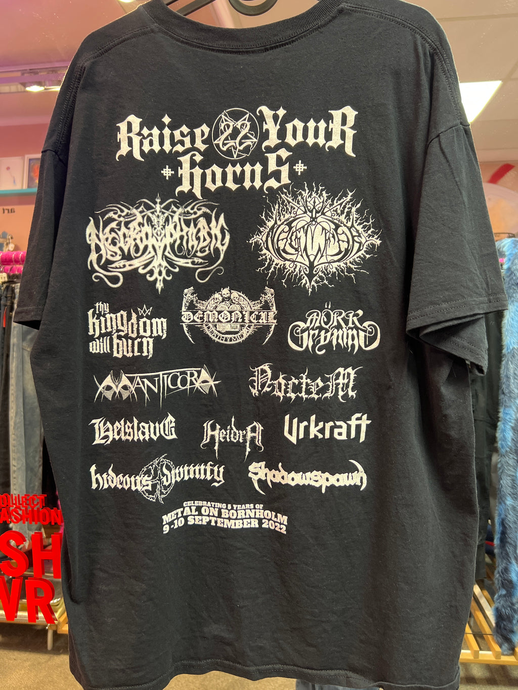 Raise your horns