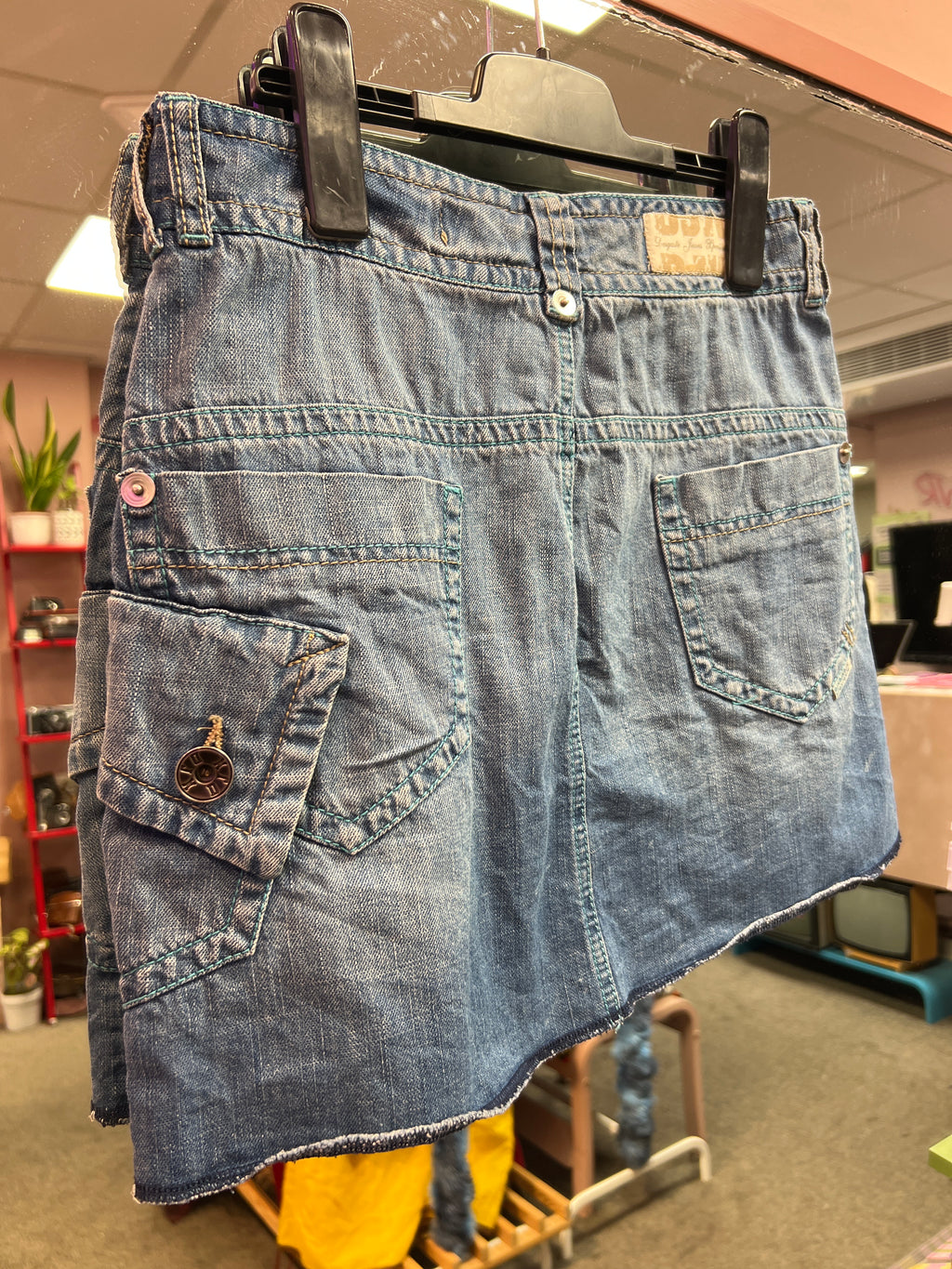 Side pocket DJK skirt