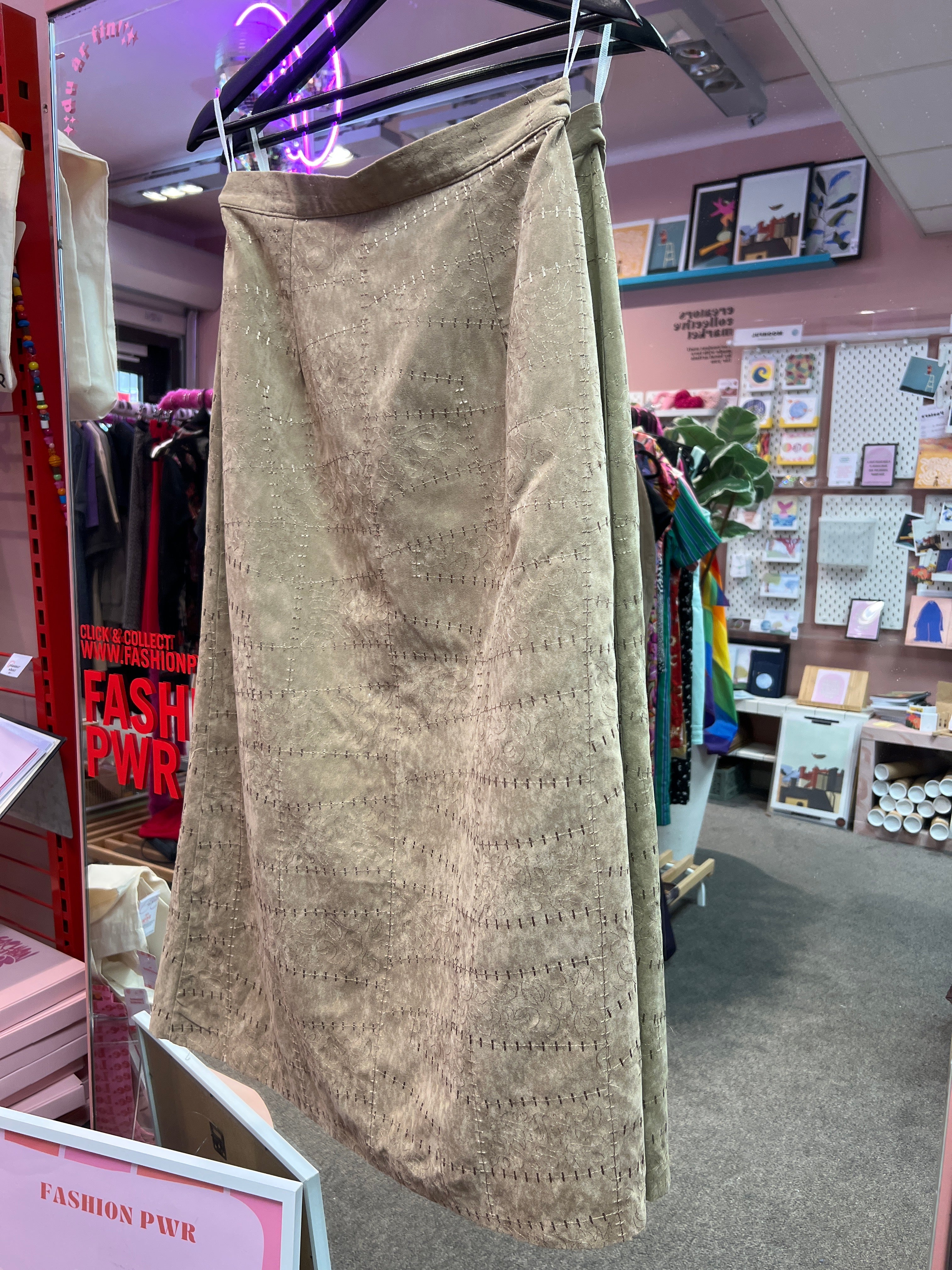 Brown 90s vibes skirt
