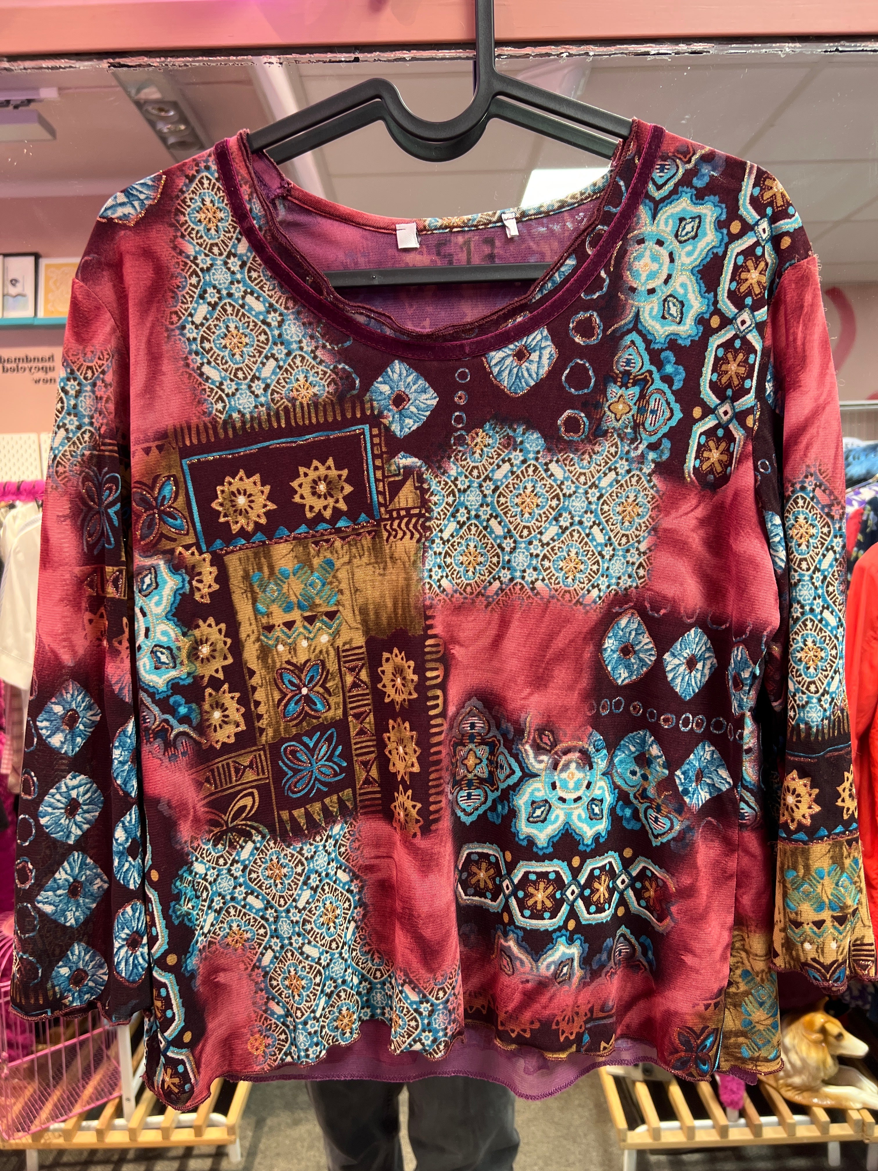 Y2K vibes patterned wine top
