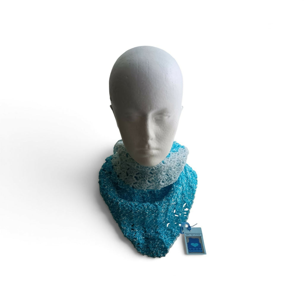 triangle scarf medium