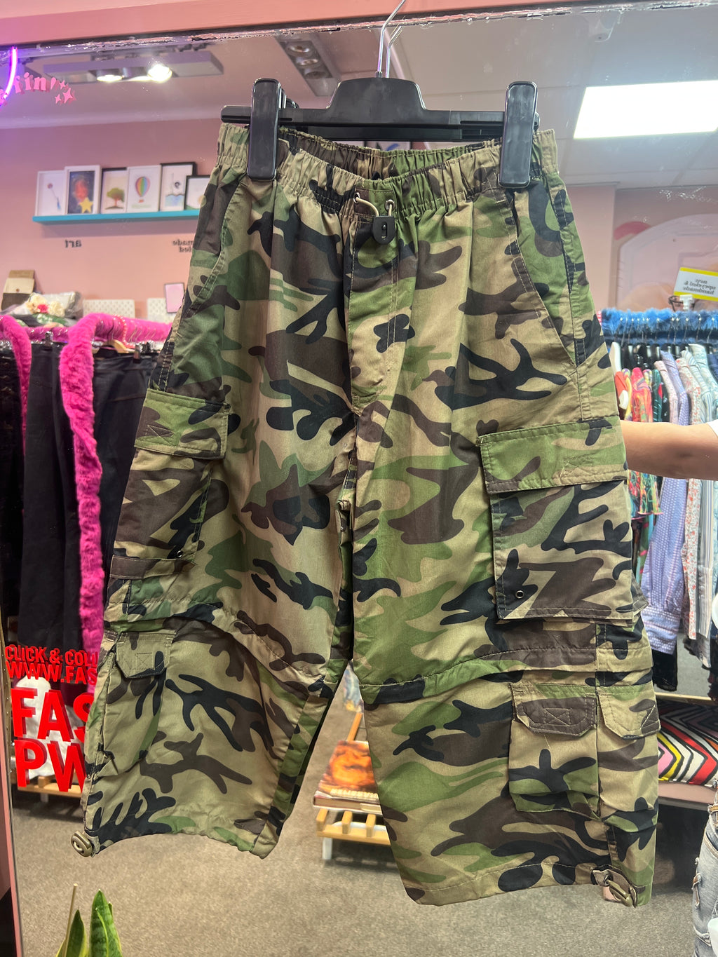 Patterned pants