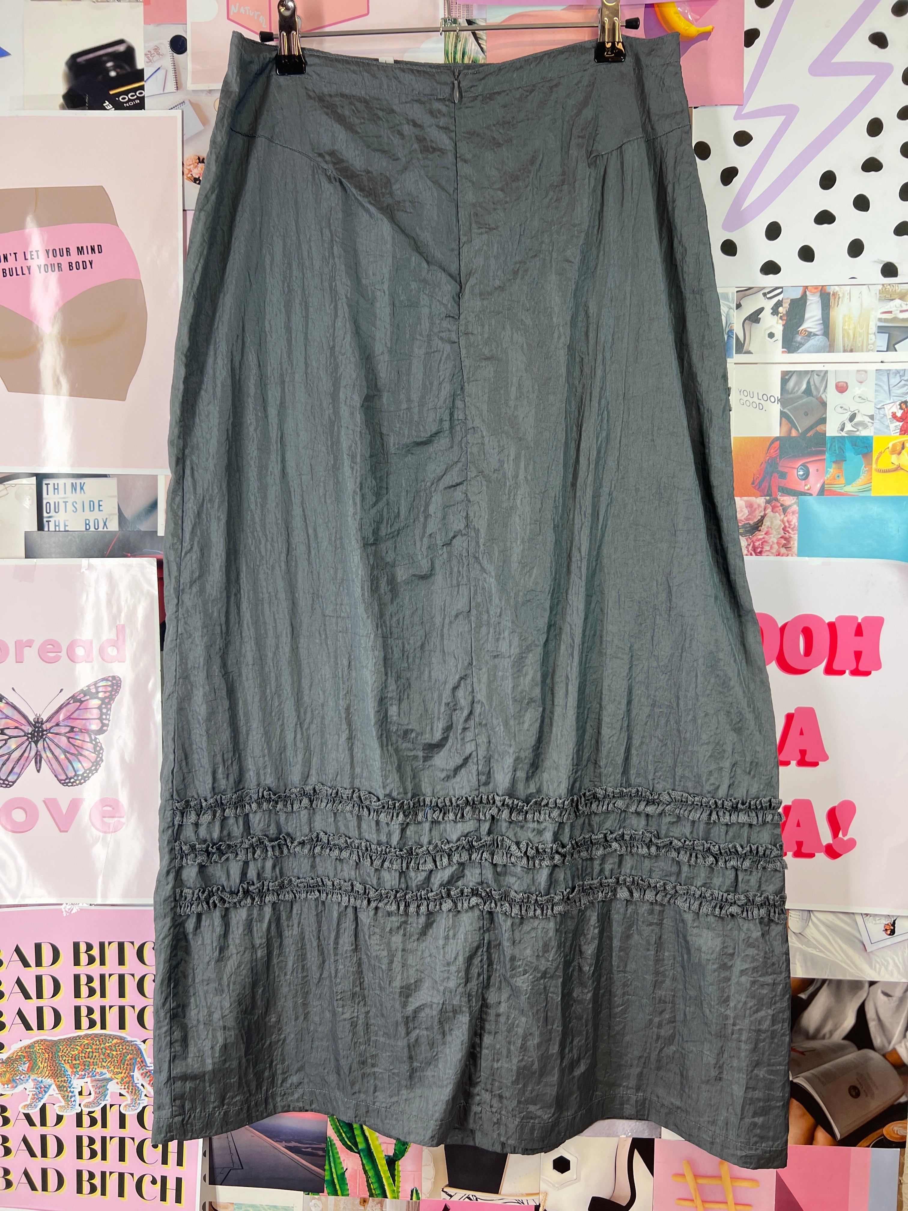 Thin grey y2k vibes skirt