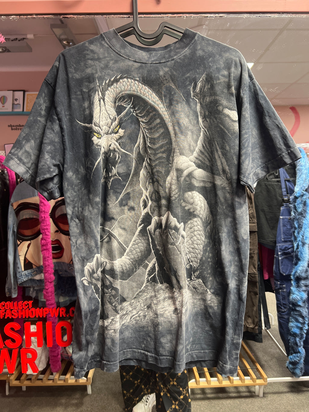 Yellow eyes dragon T-shirt