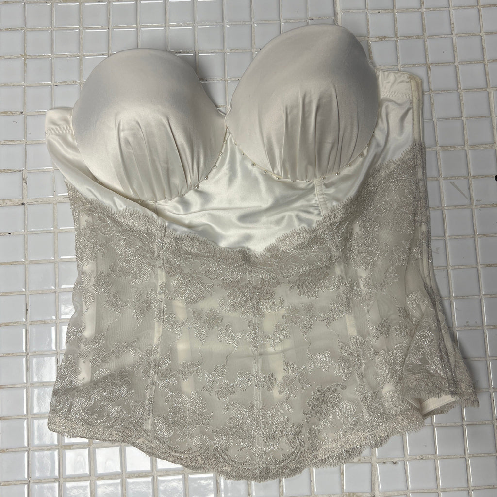 Lovable sexy bride corset