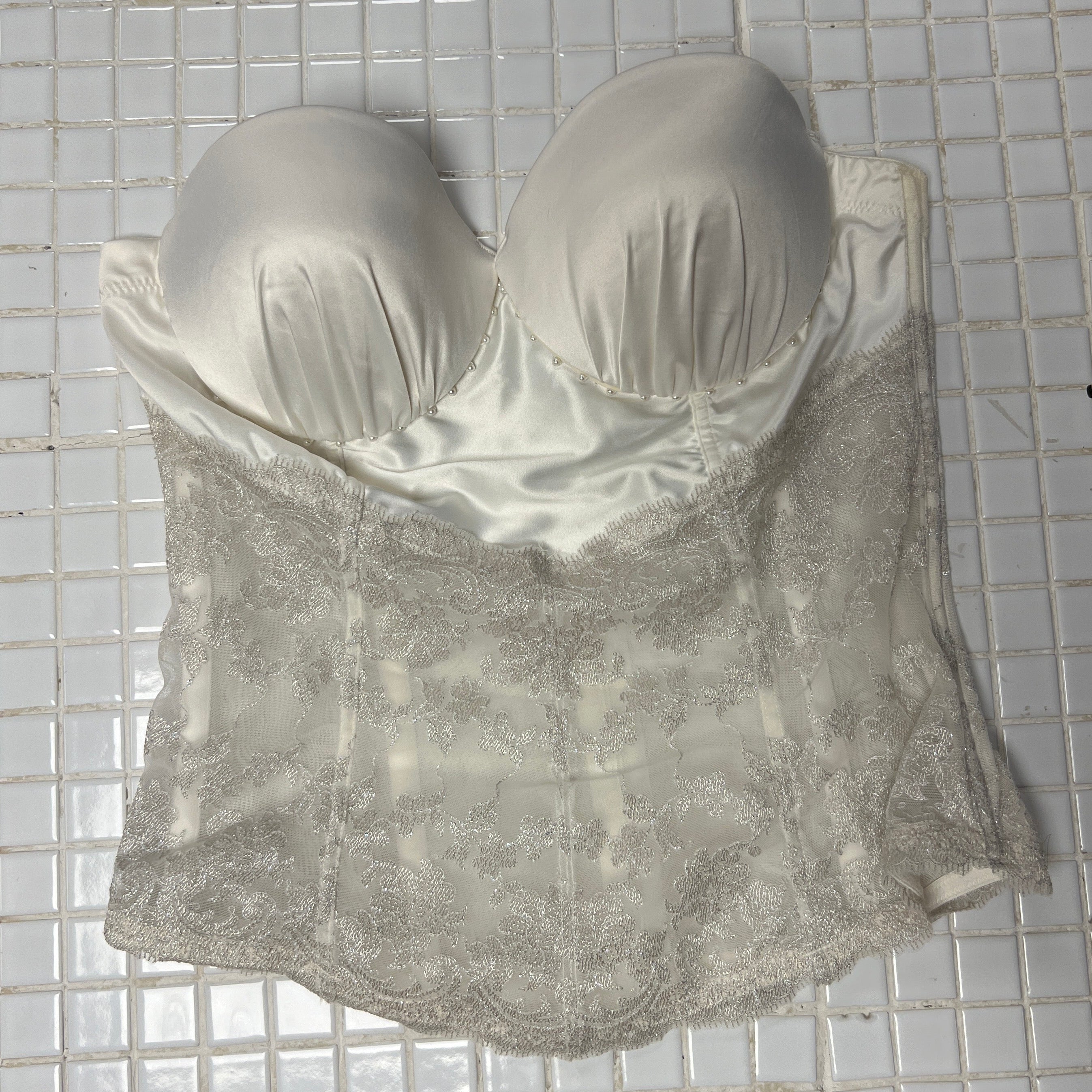 Lovable sexy bride corset