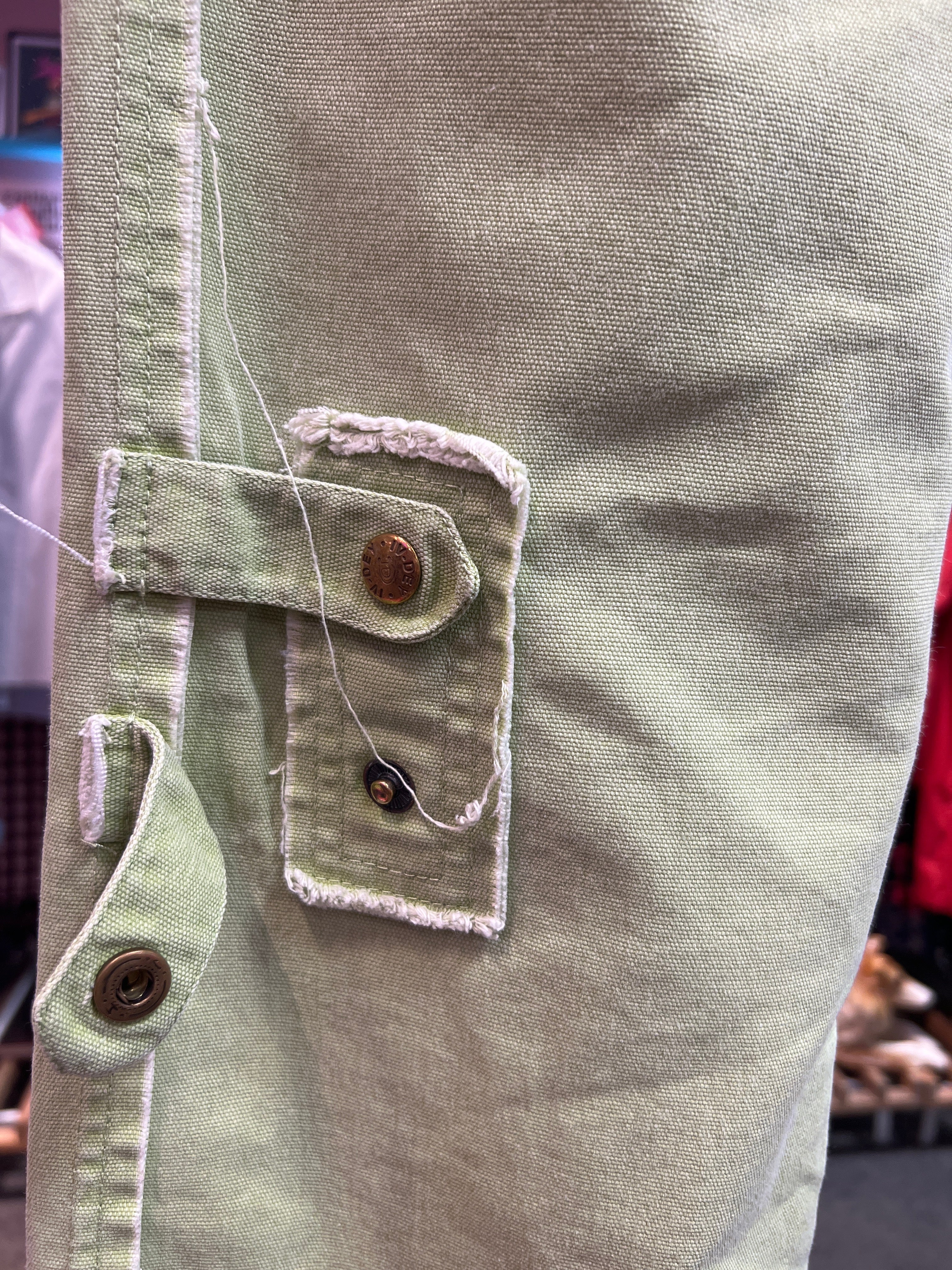 Y2K vibes mint distressed pants