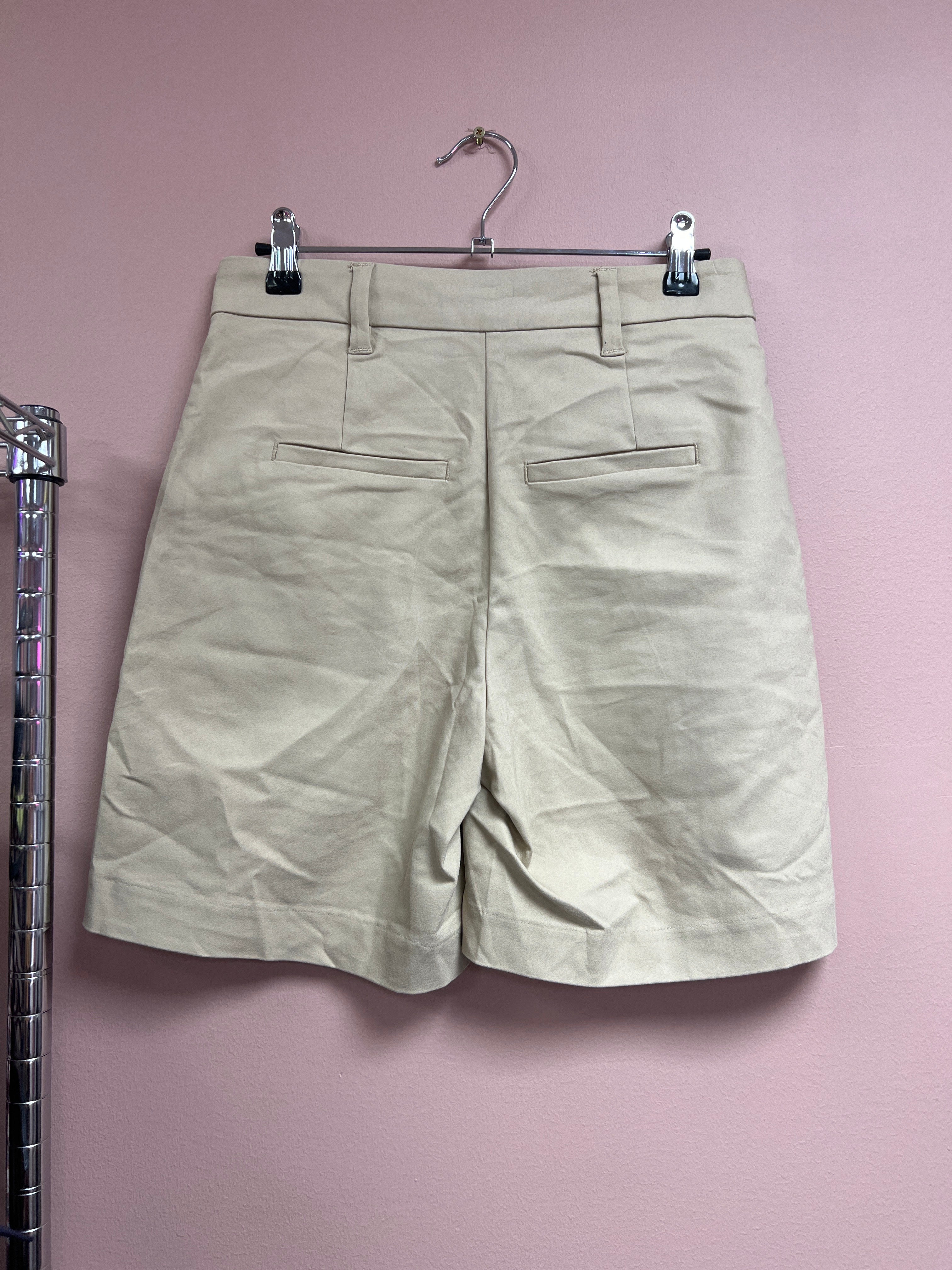 Preppy beige aesthetic shorts