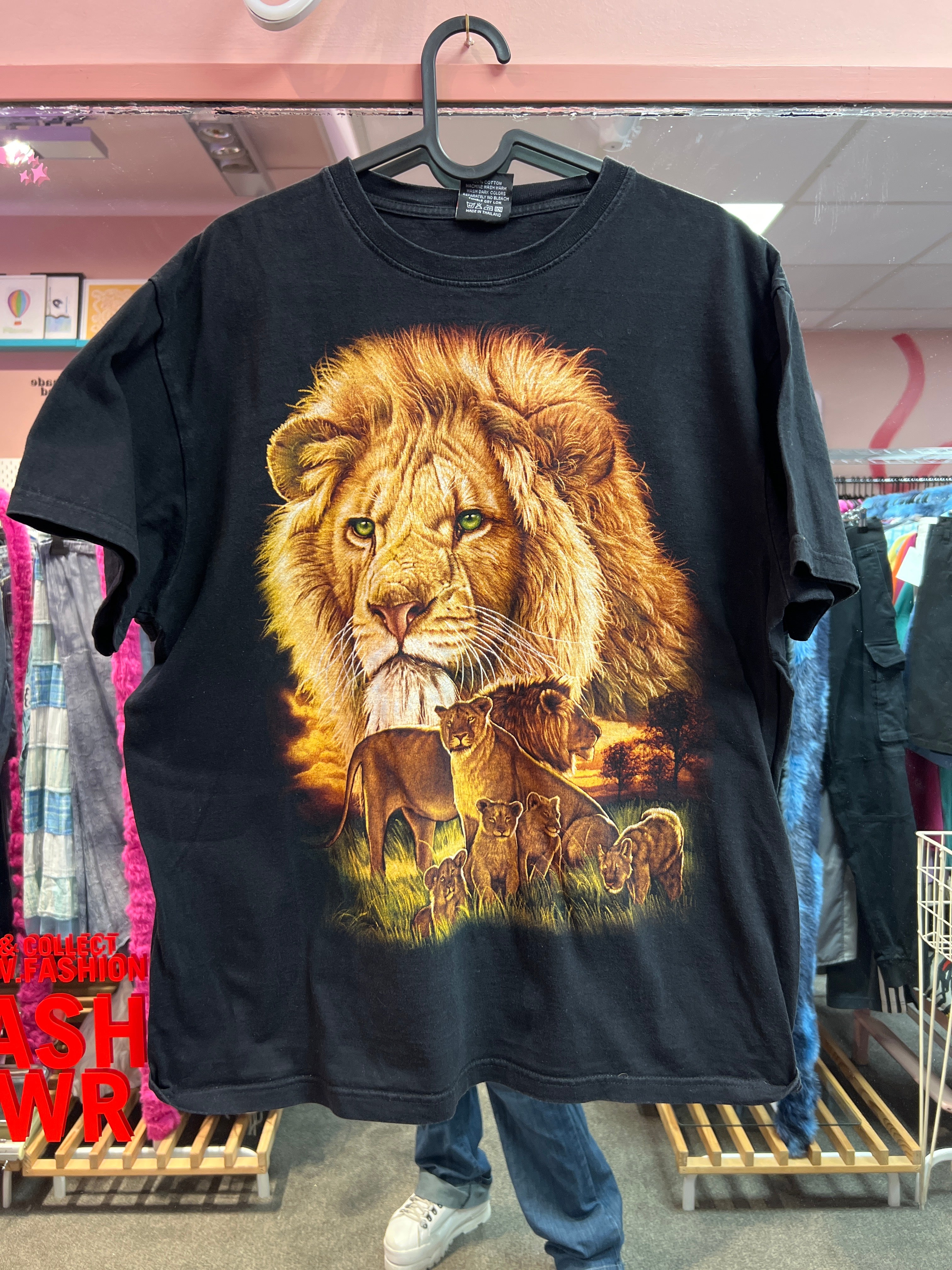 Lion t-shirt