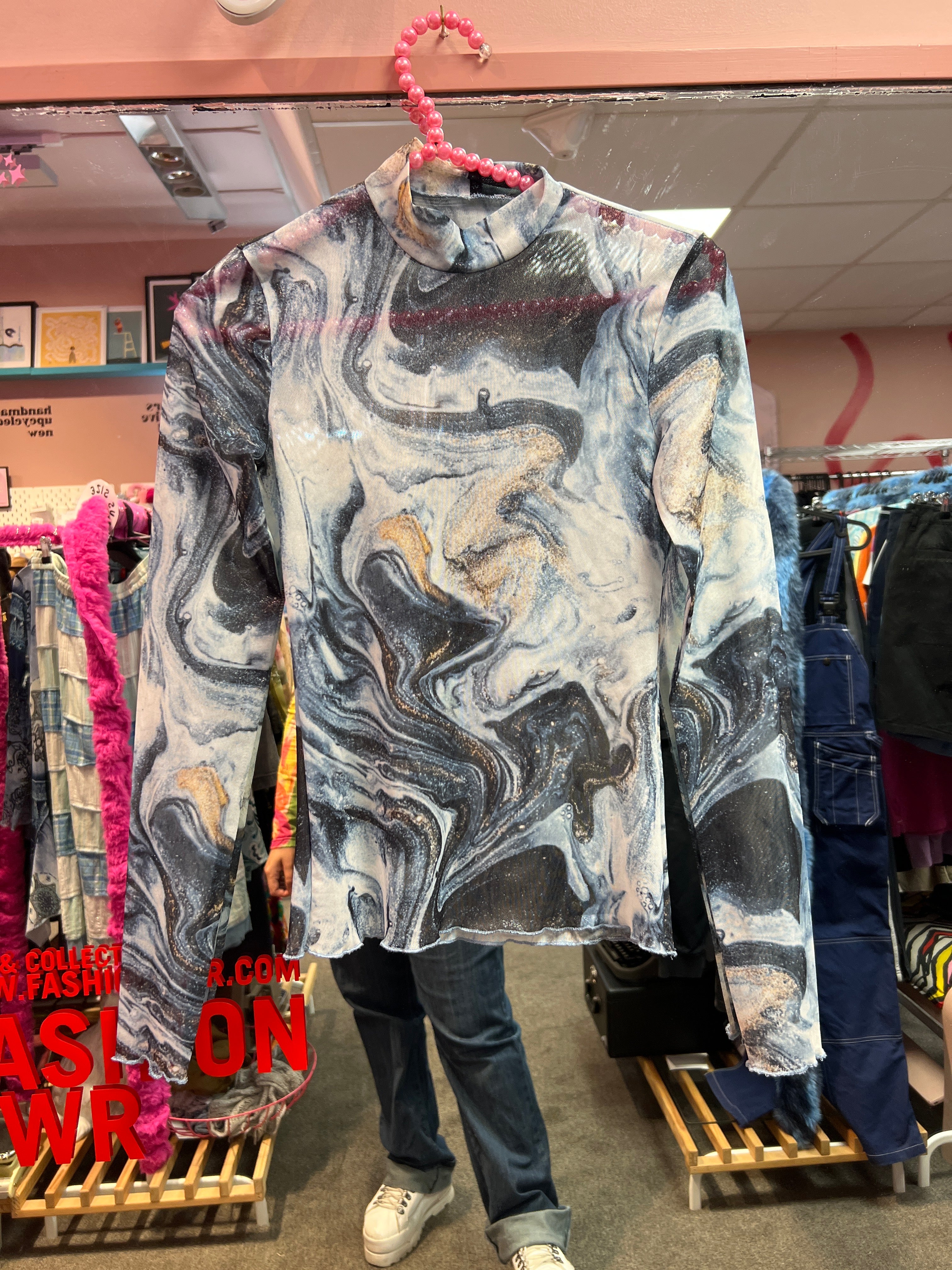 Marble mesh top