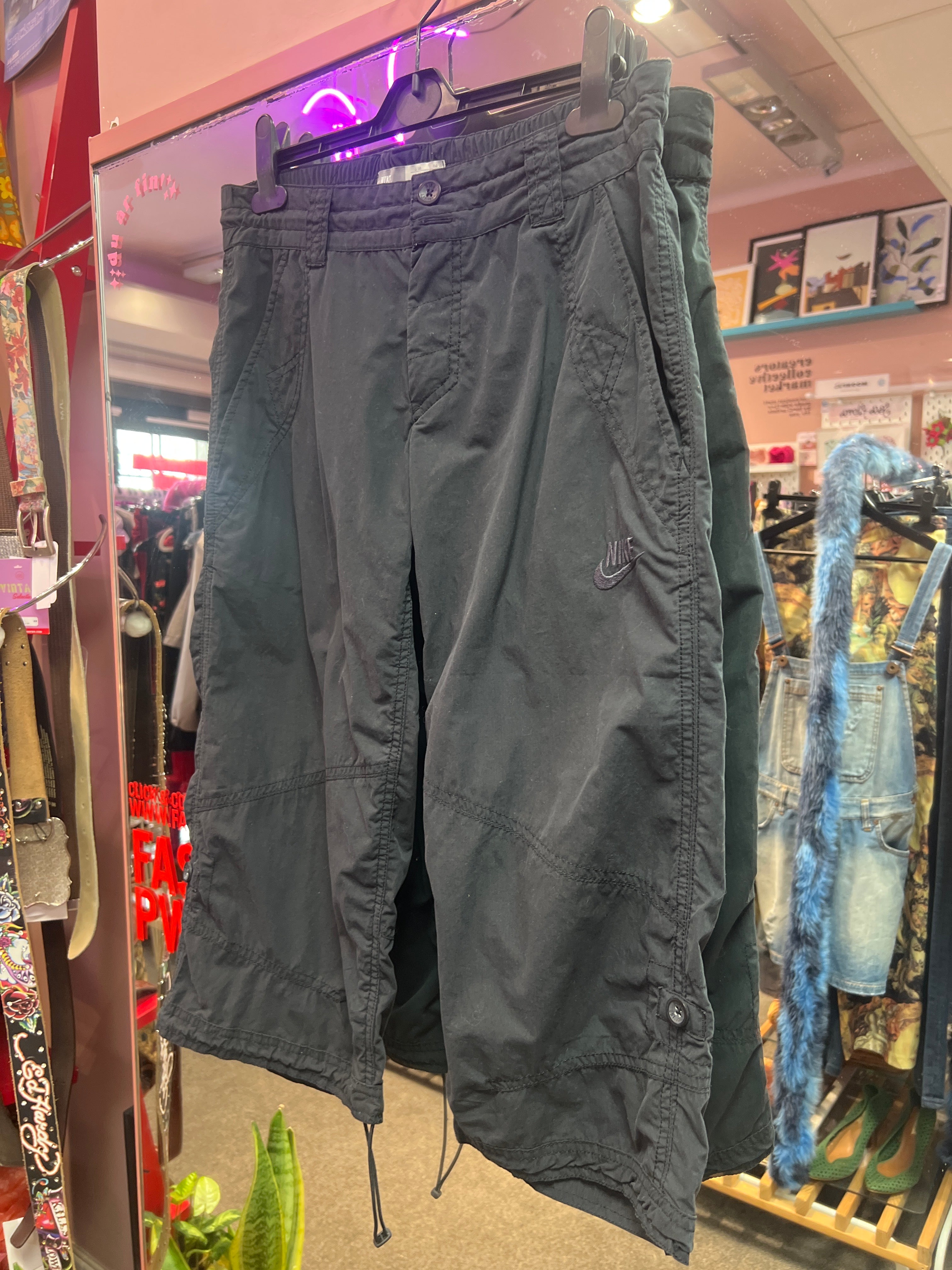 Nike cargo sporty pants