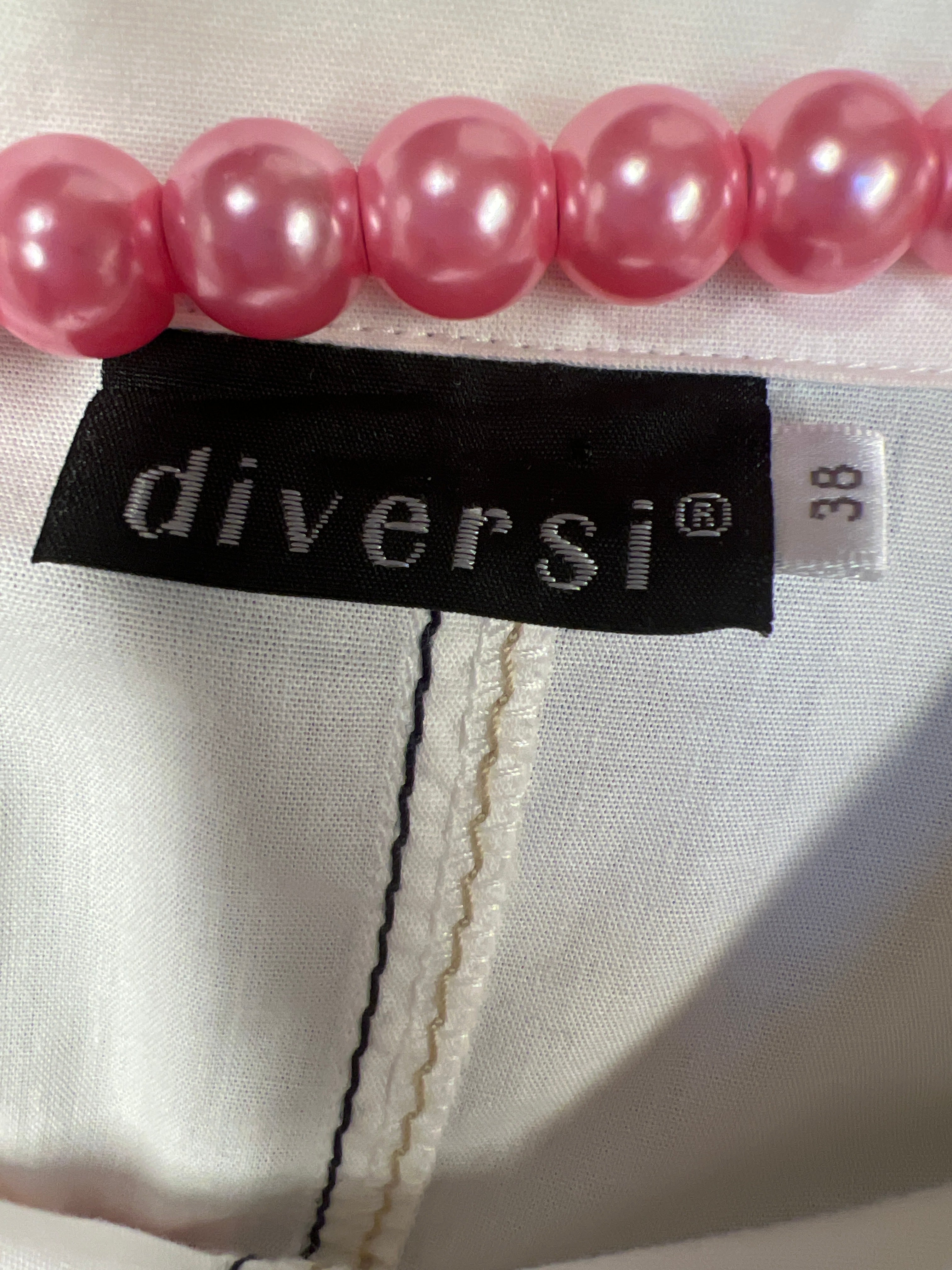 White shirt with cool details