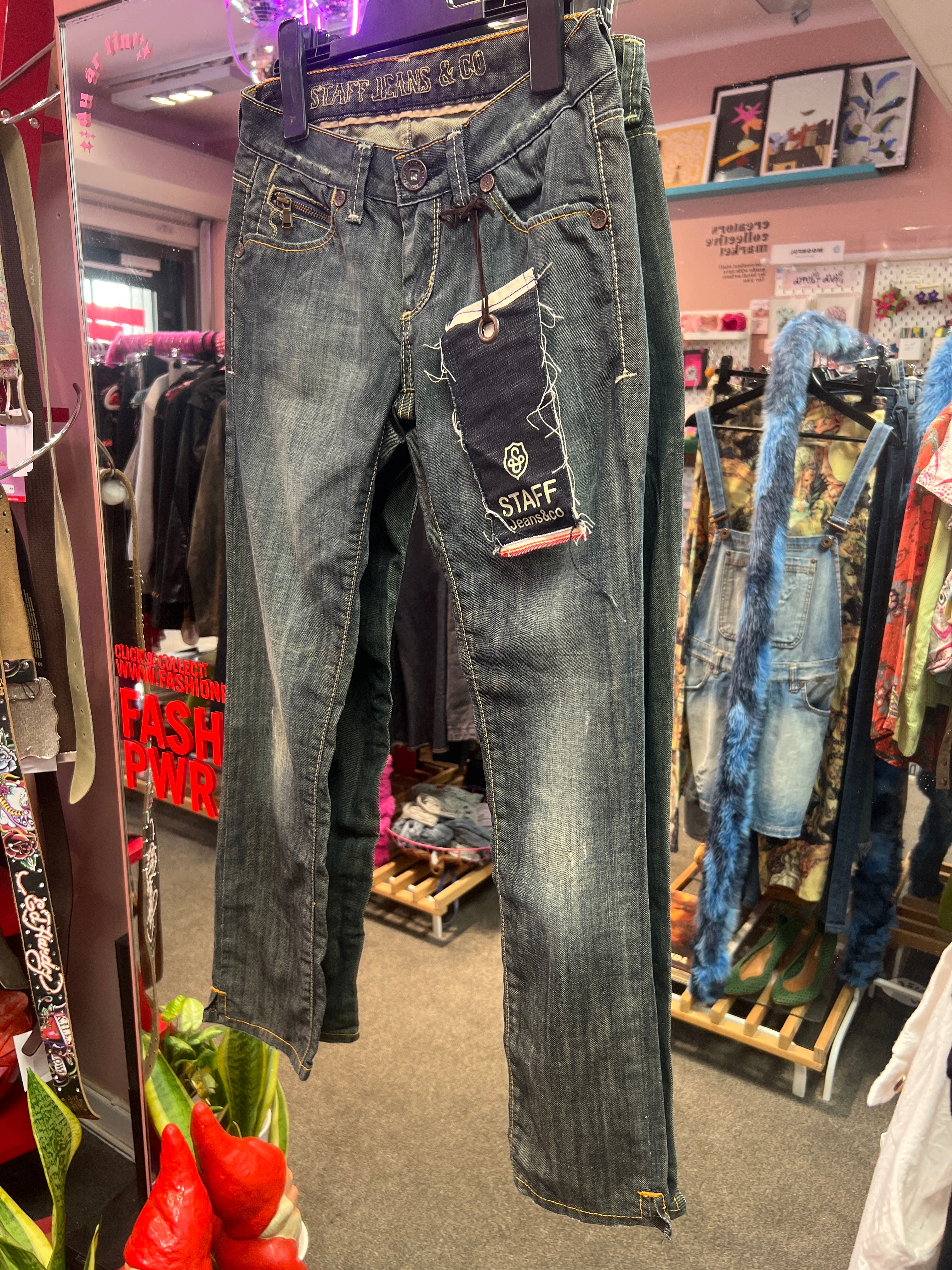 STAFF jeans & Co