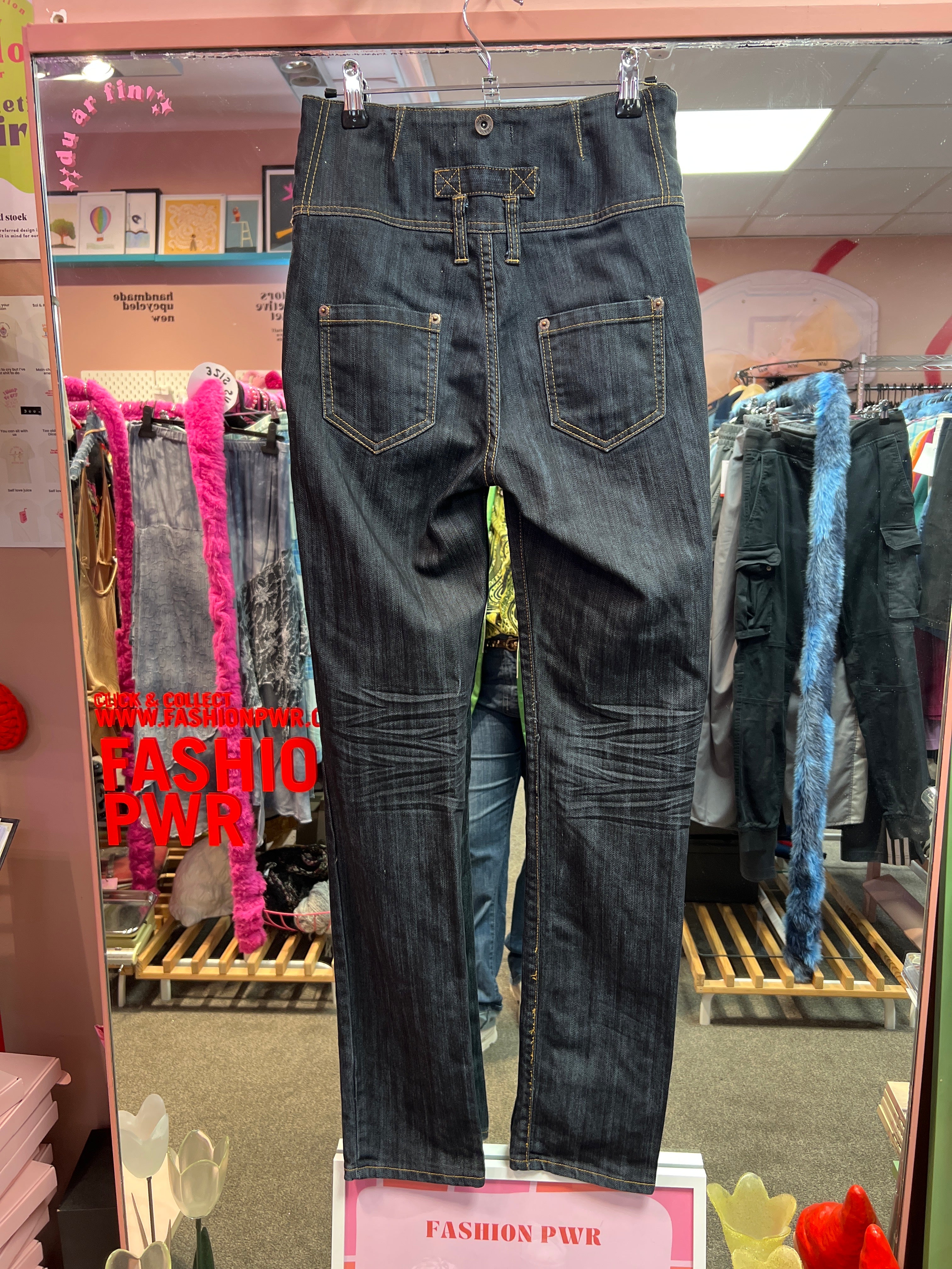 N&P Jeans