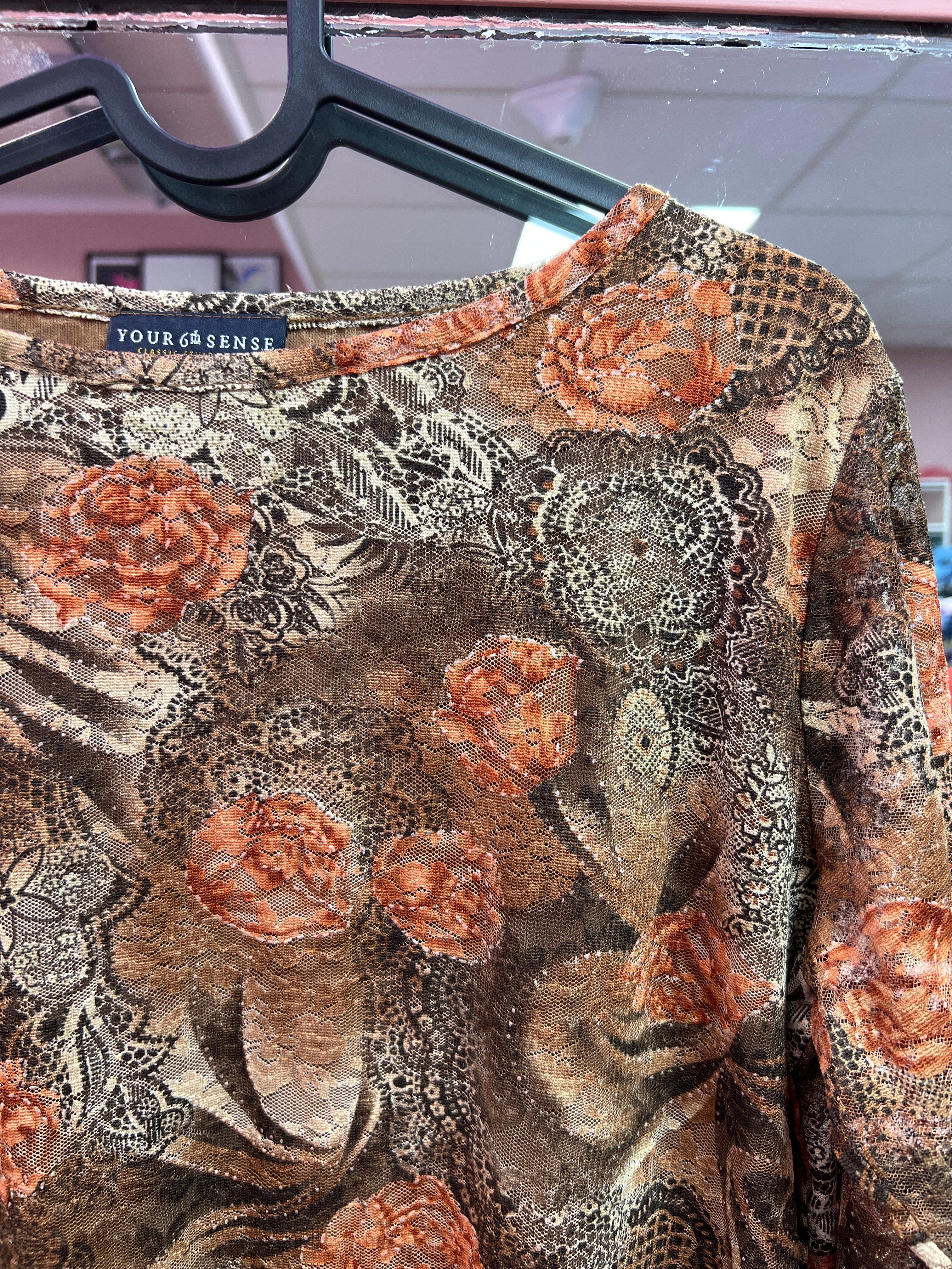 Y2K-inspirerad mönstrad brun topp 6th Sense