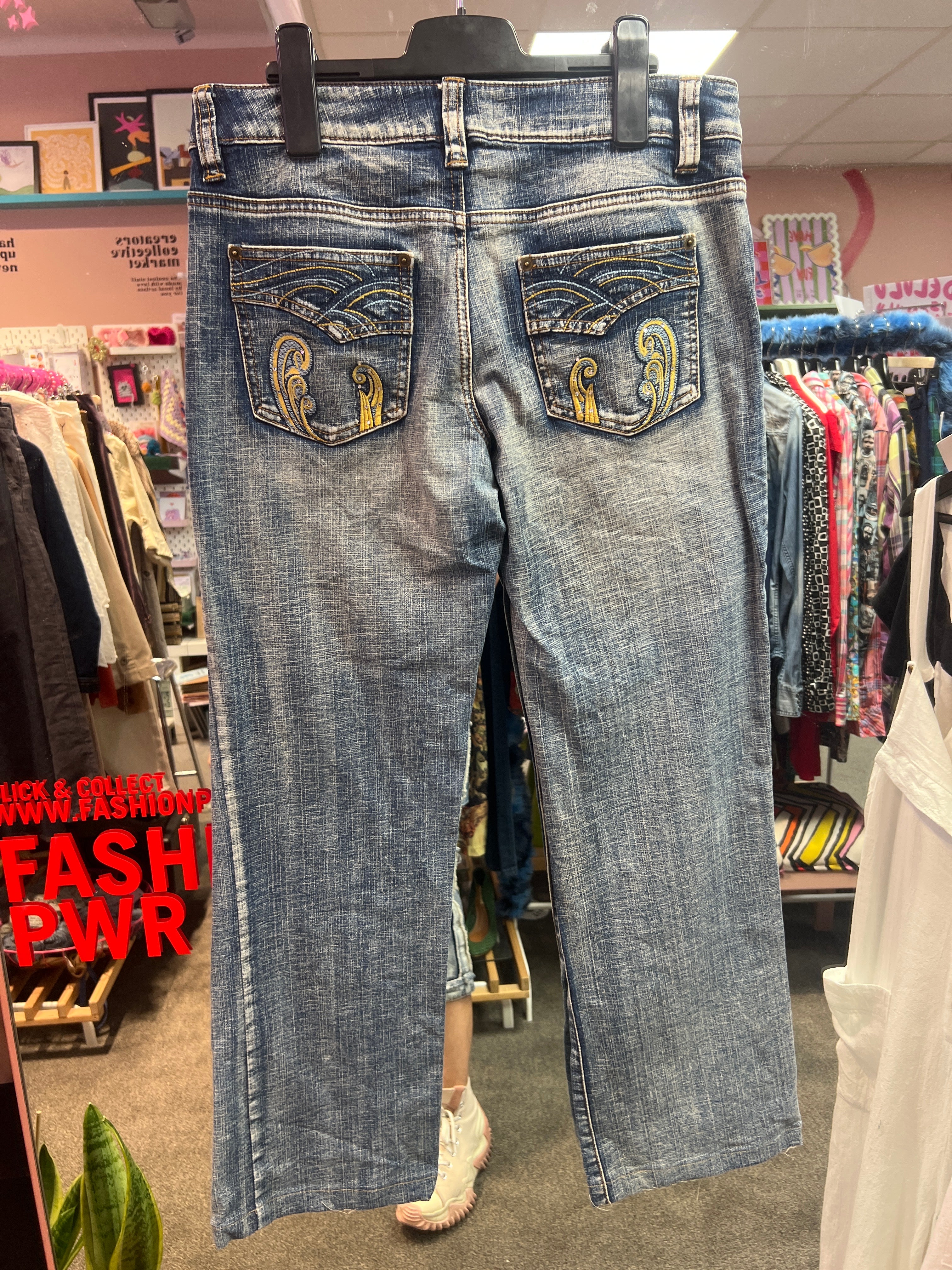 Jeans details on the back pocket