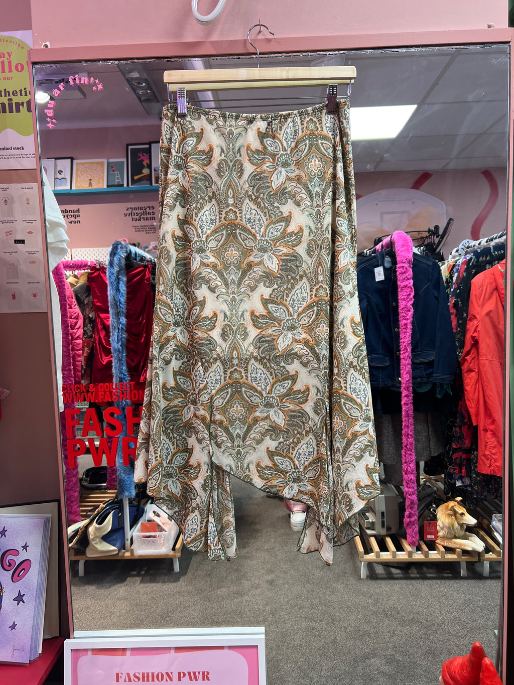 Asymmetrical skirt AdeT