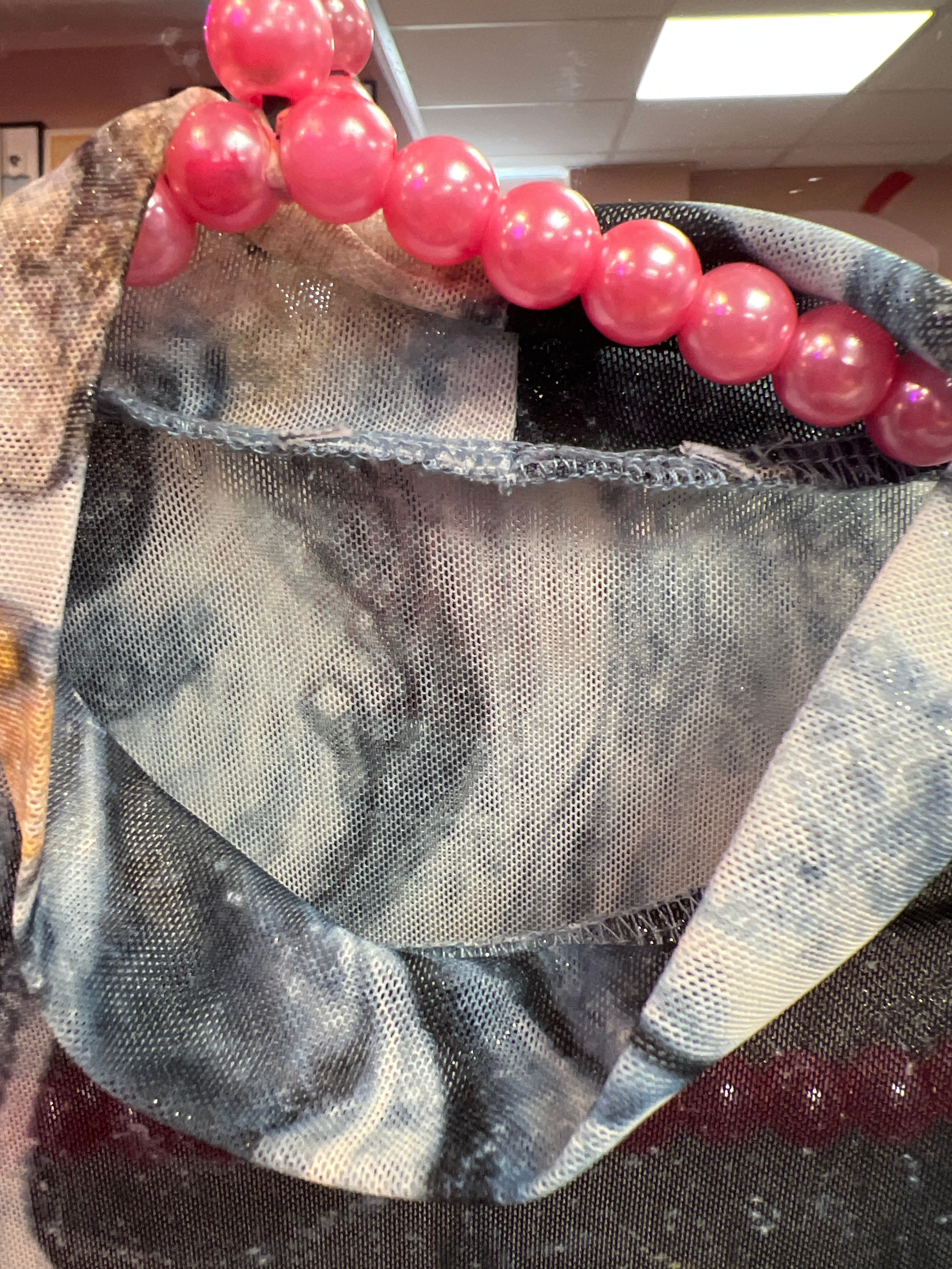 Marble mesh top