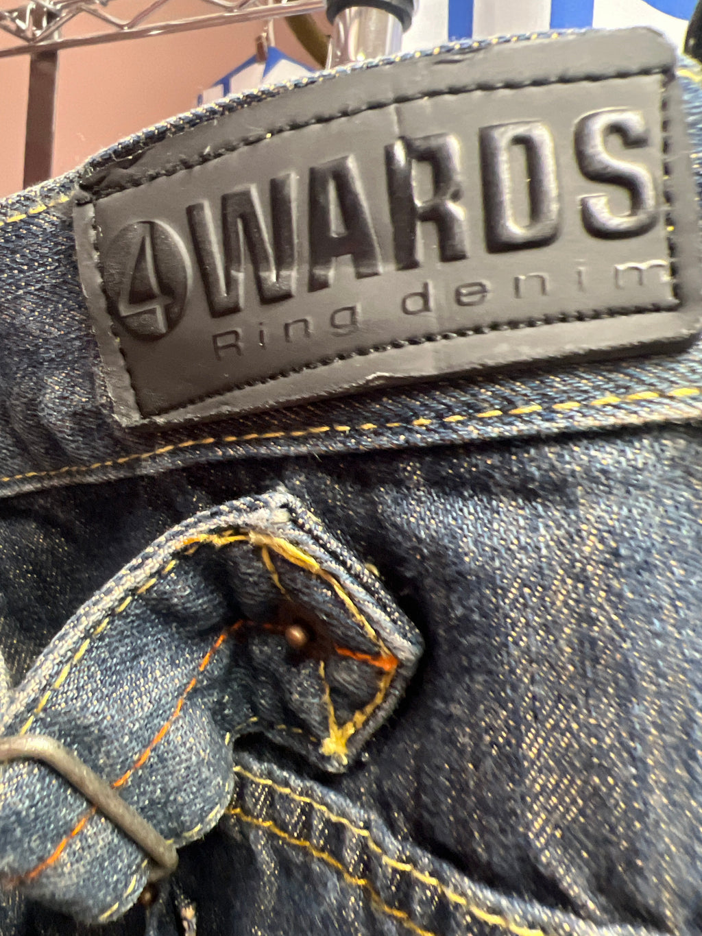 4 wards cool jeans