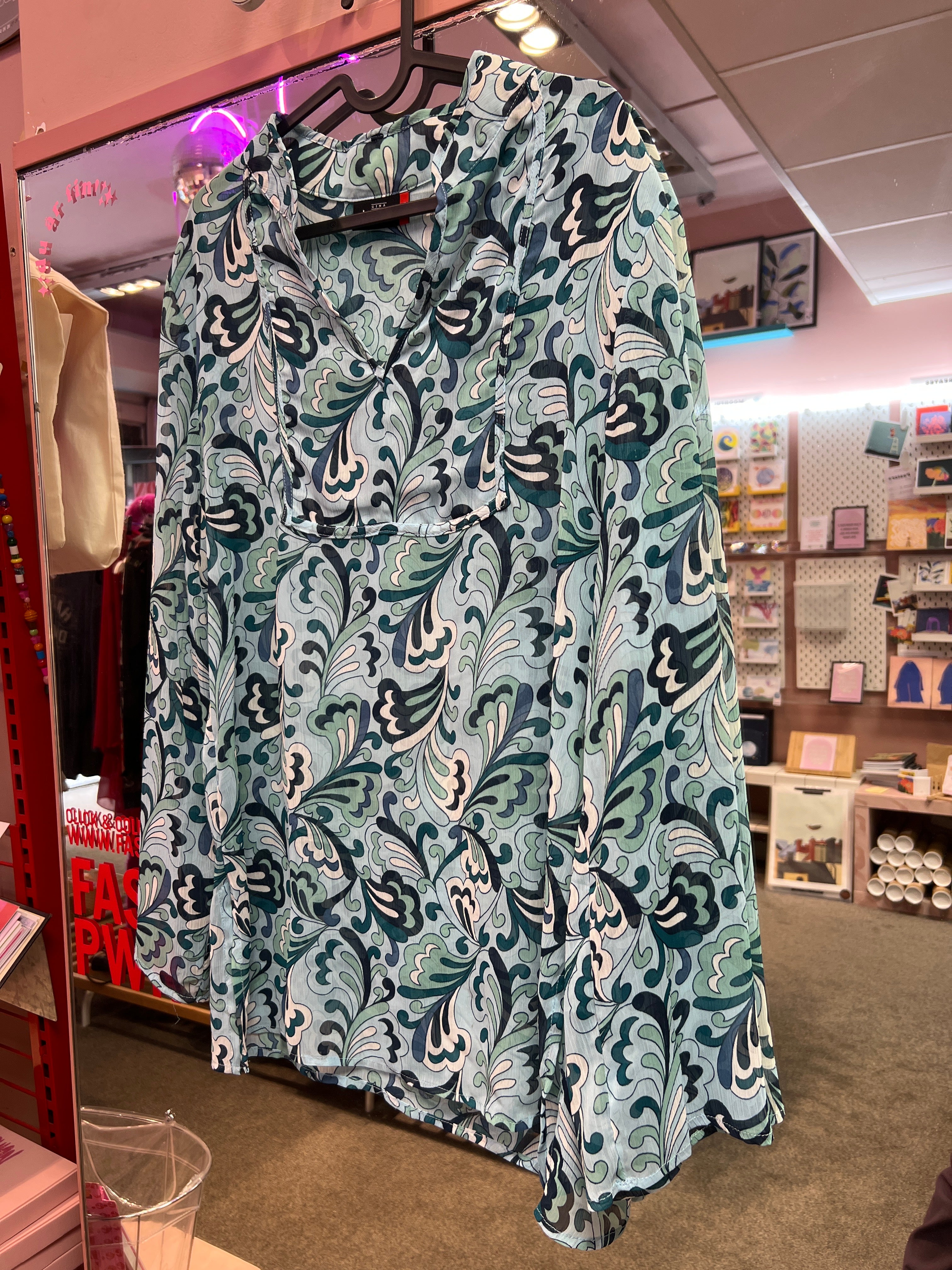 Gina benotti blue blouse