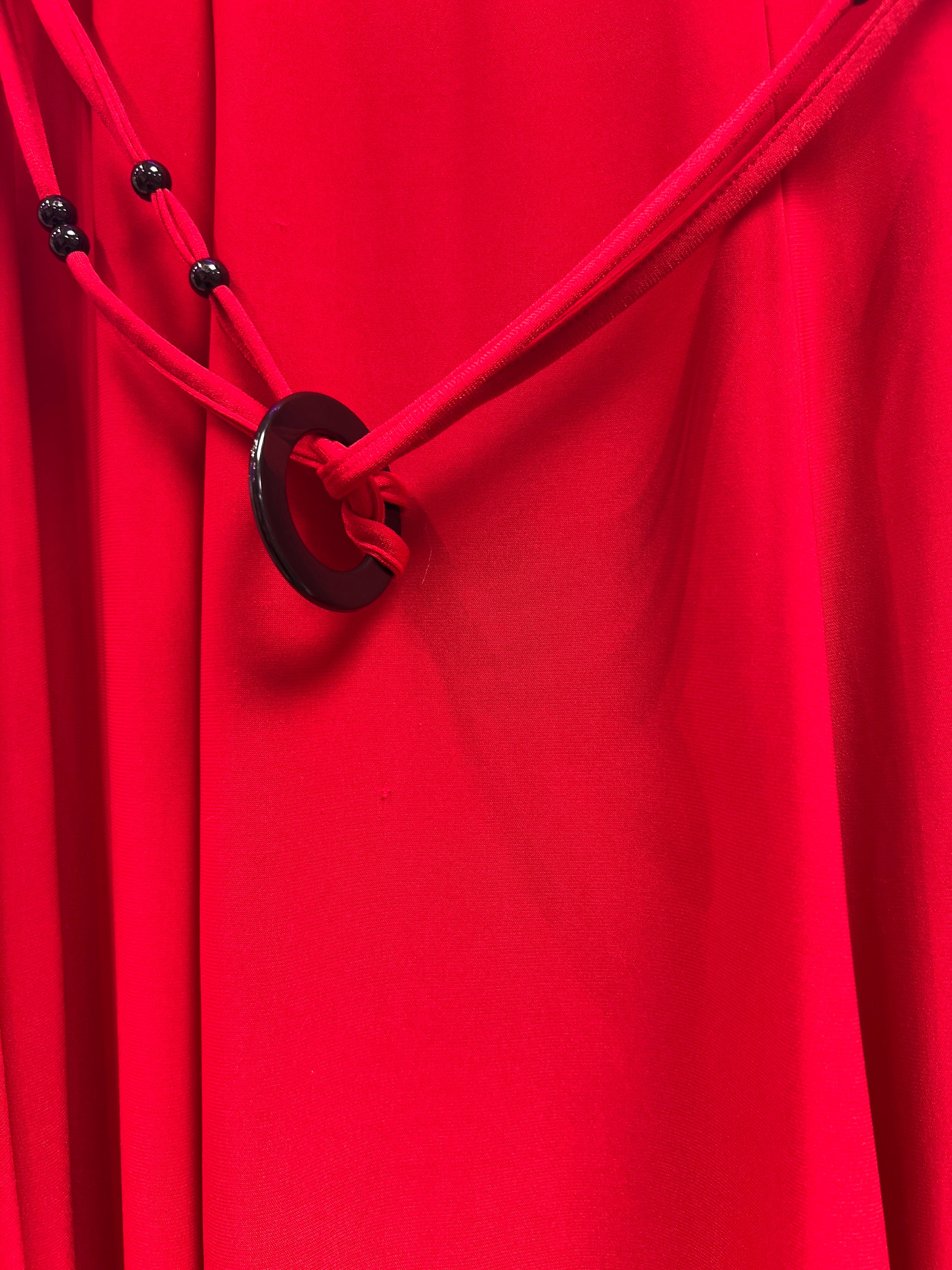 Red Y2K vibes skirt with belt