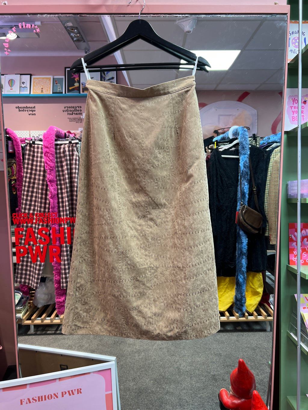 Brown 90s vibes skirt