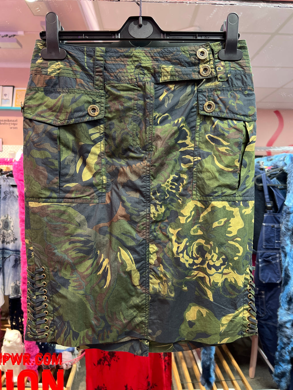 Ambiente camouflaged skirt