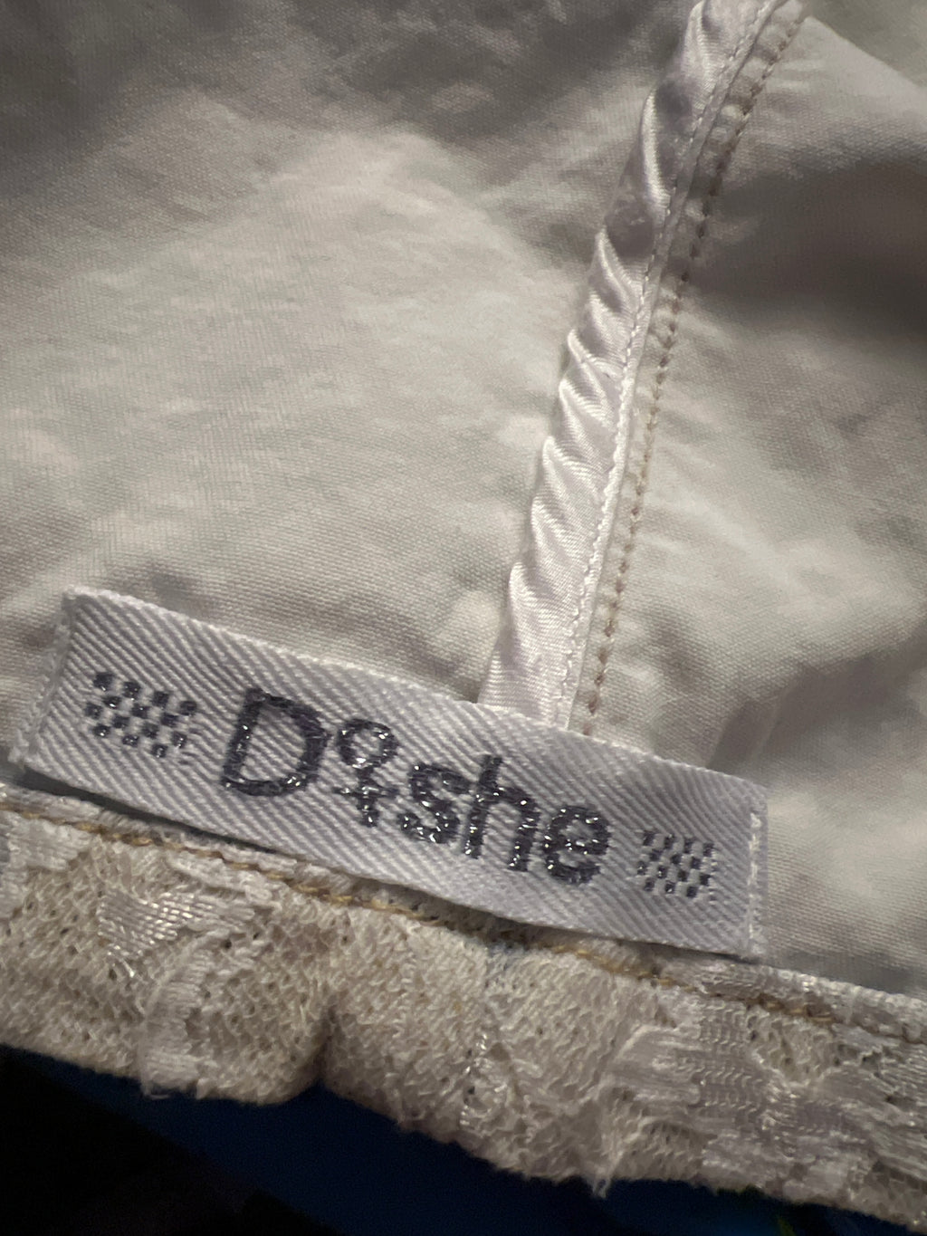 Y2K vest with lace and details