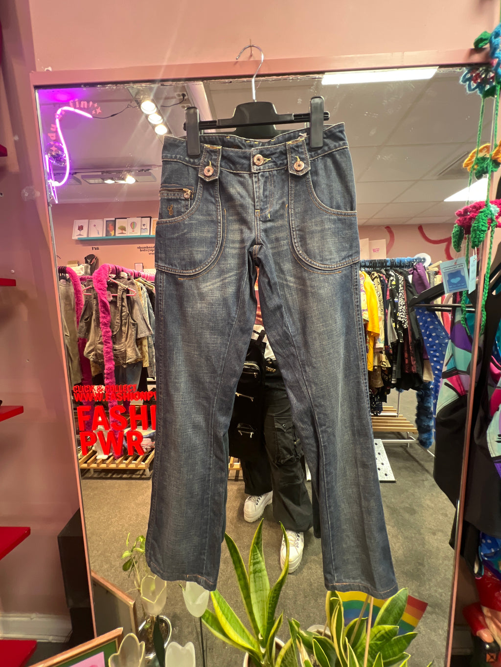 Y2k vibes Expensive Jeans pants