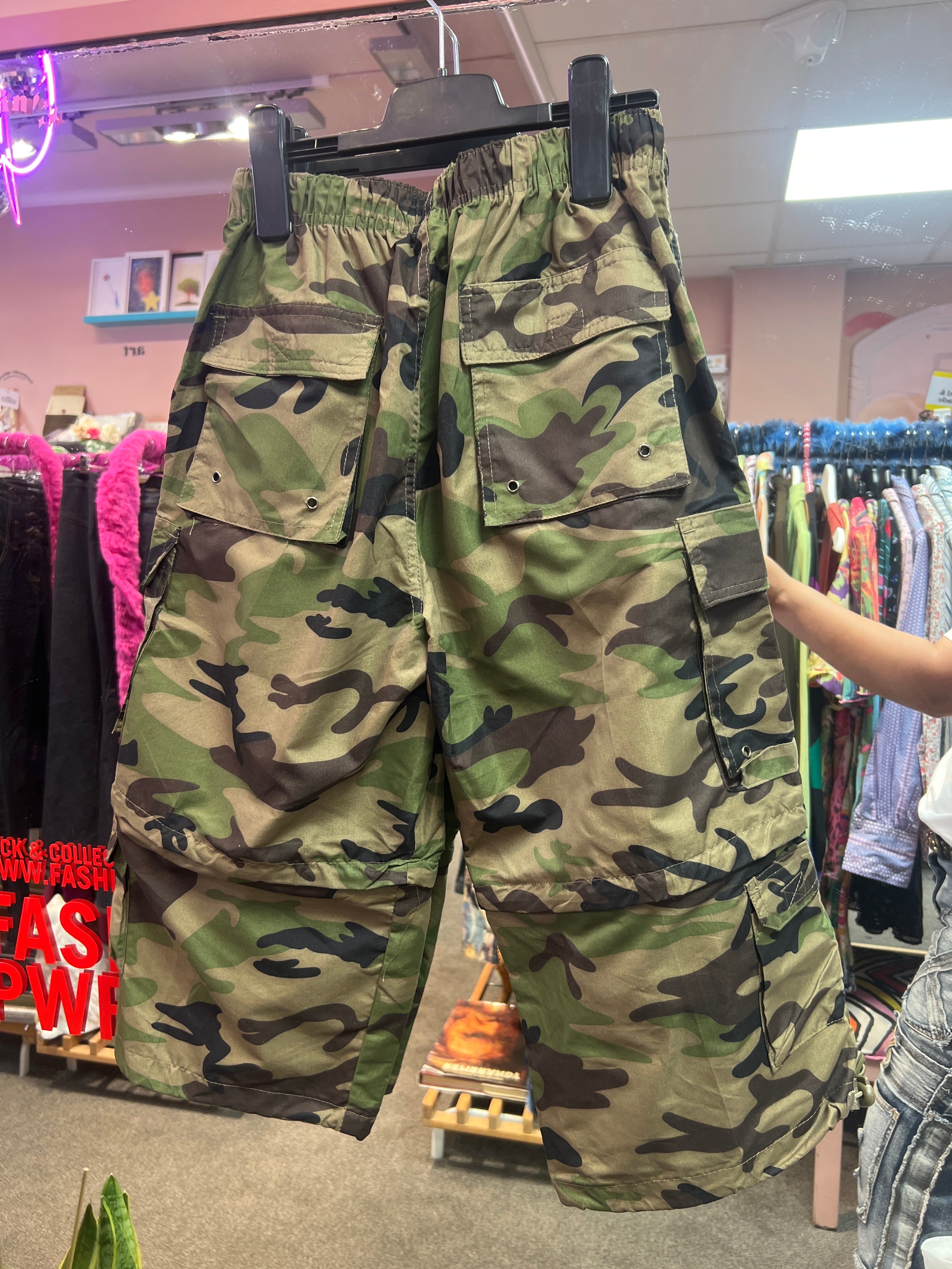 Patterned pants