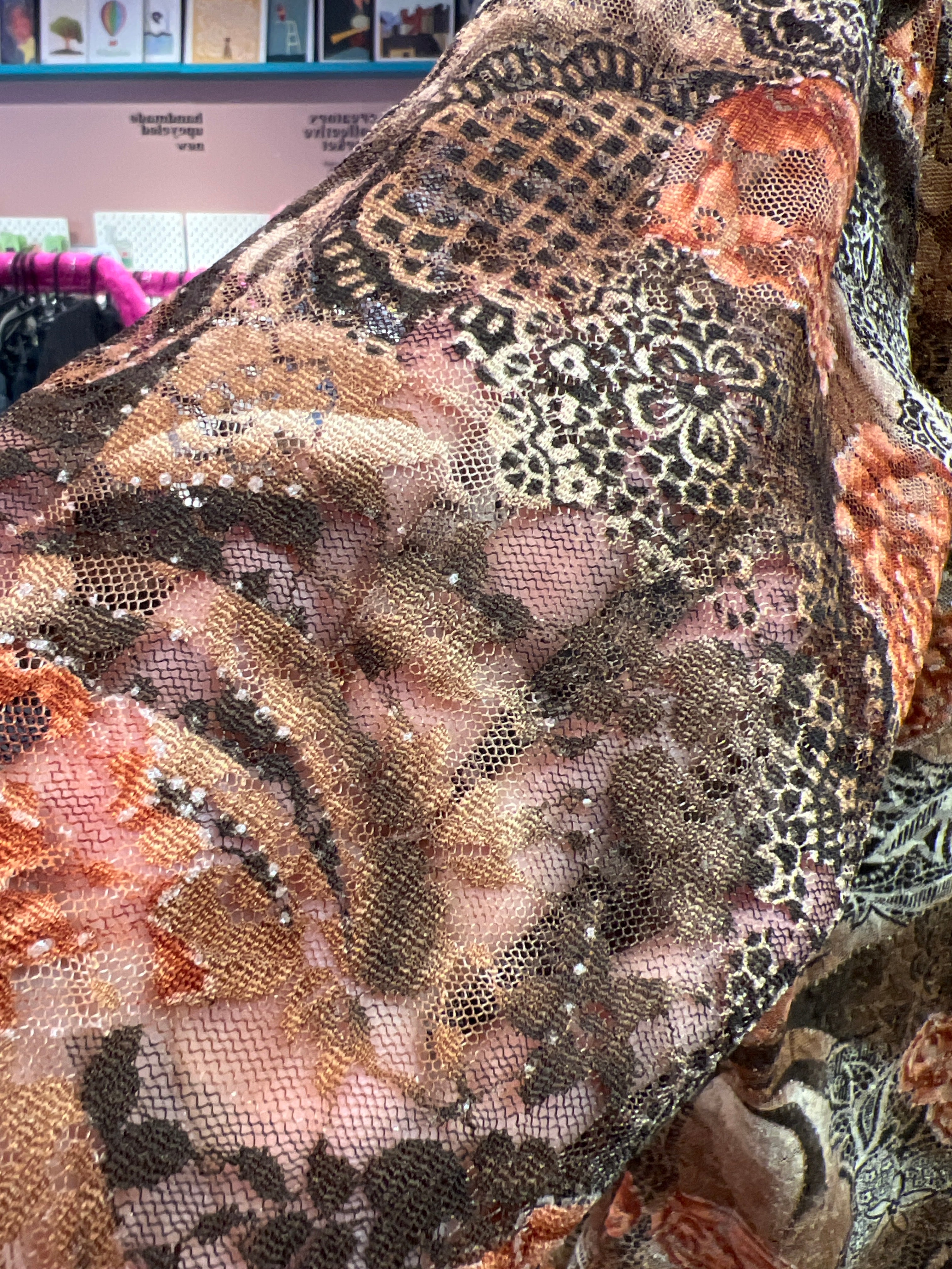 Y2K-inspirerad mönstrad brun topp 6th Sense