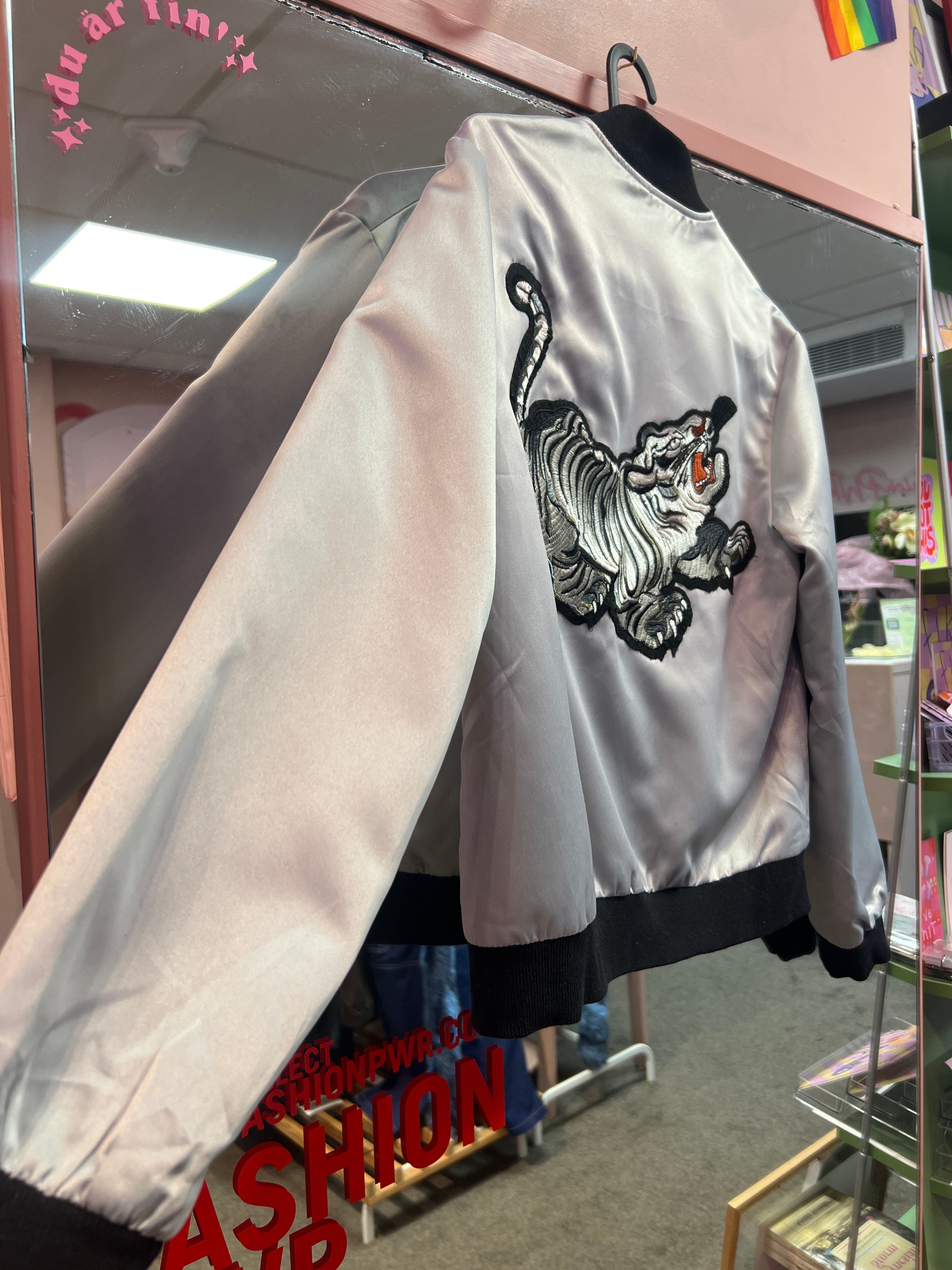 Tiger patch jacket