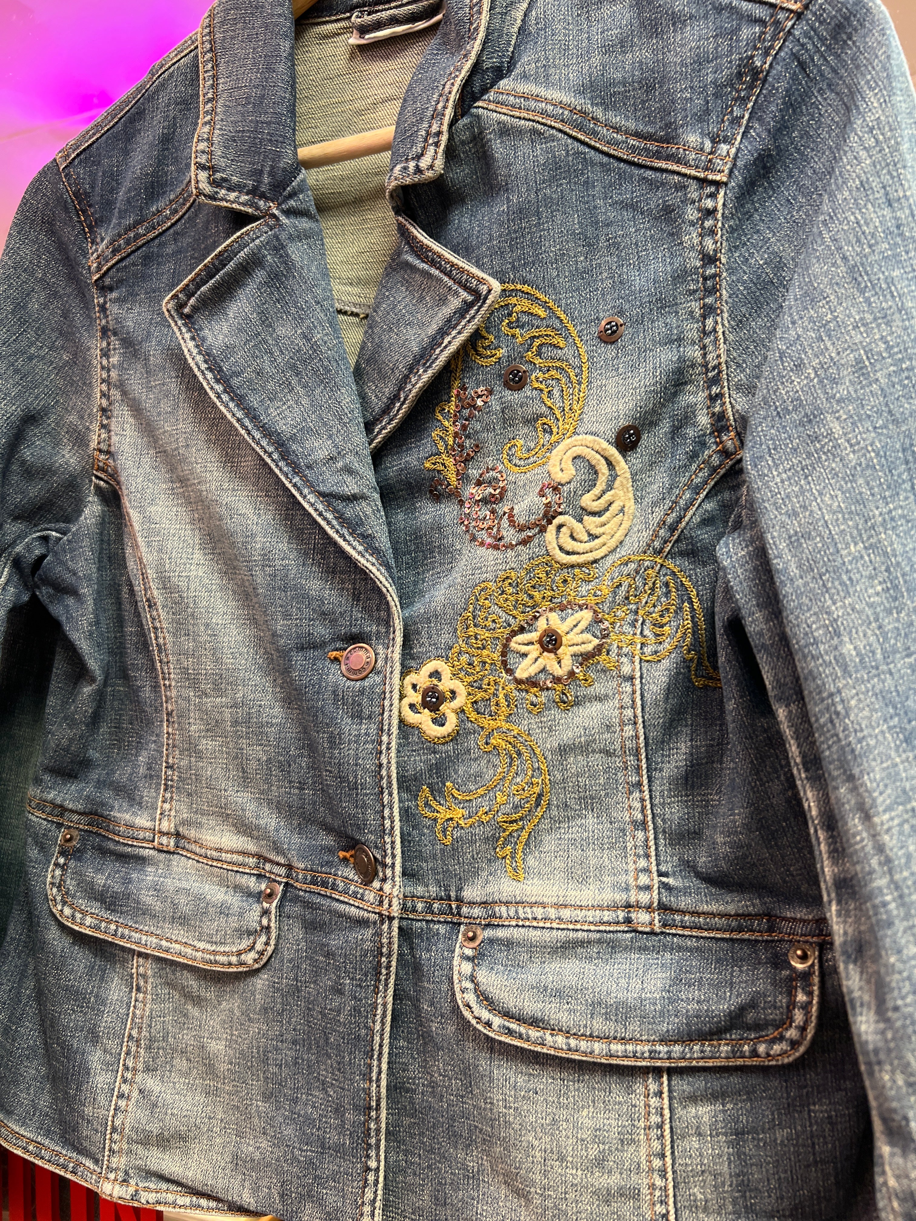 Embroidered Jeans jacket Comma