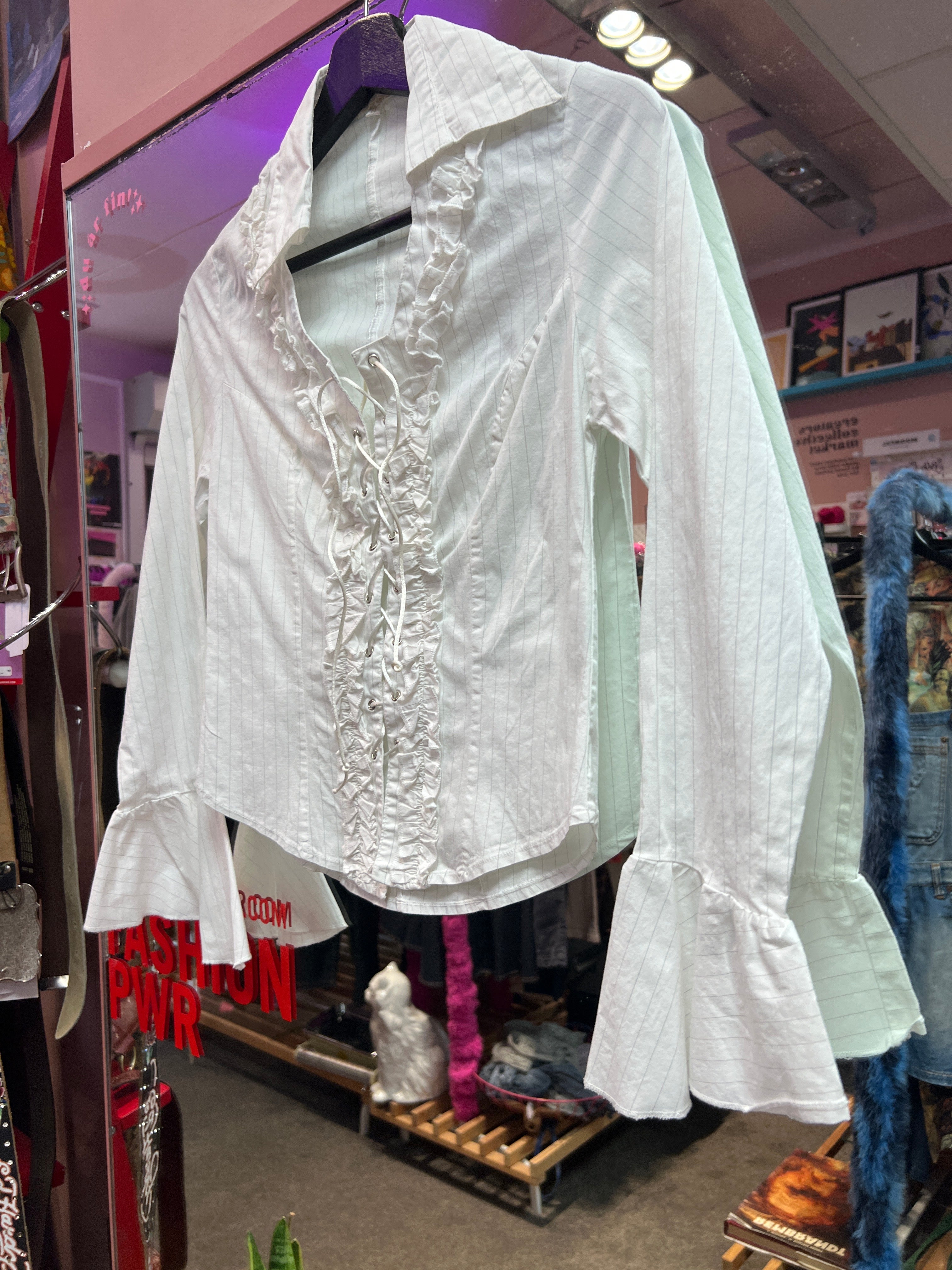 Office siren Authentic Style top