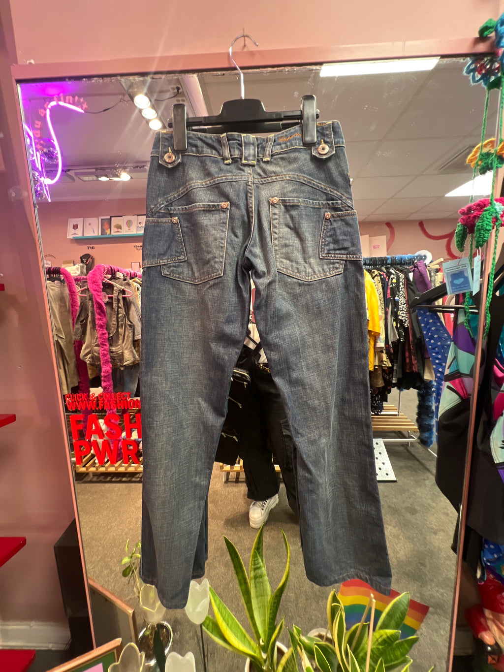 Y2k vibes Expensive Jeans pants