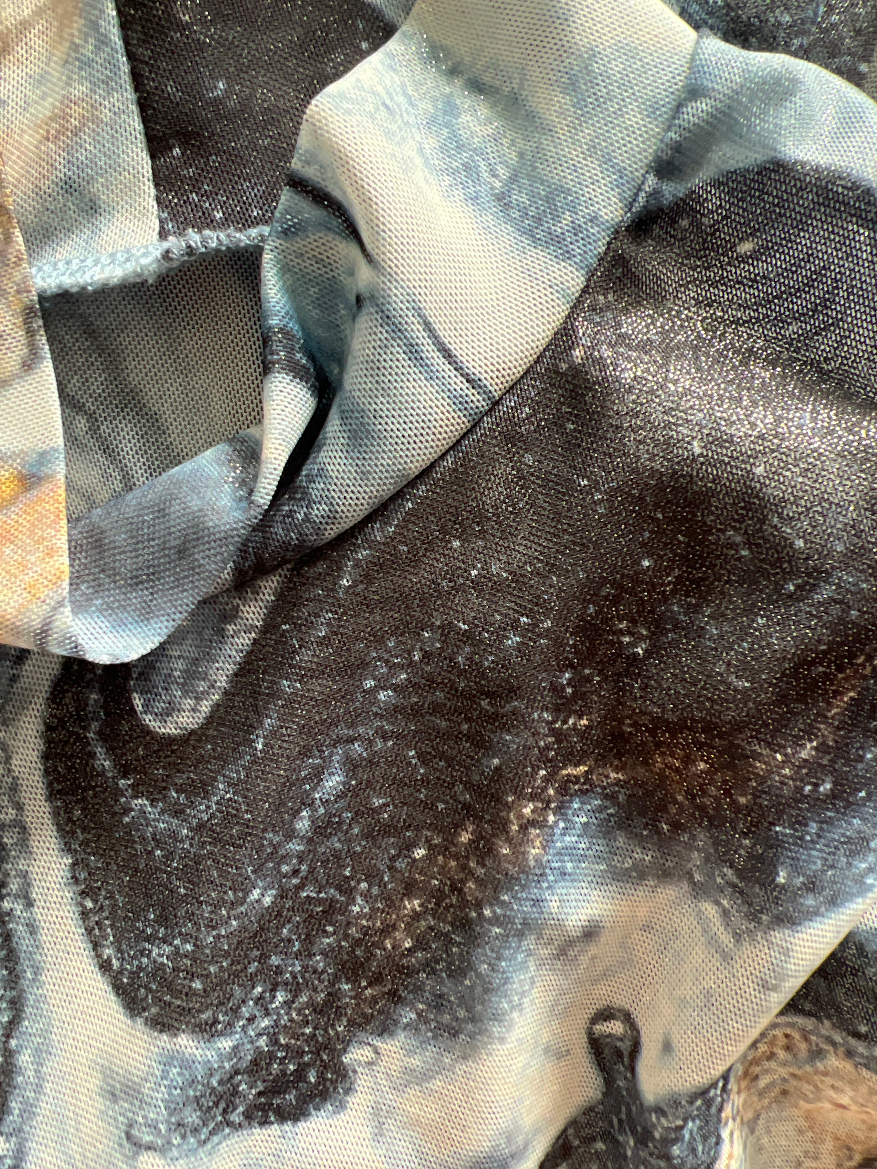 Marble mesh top