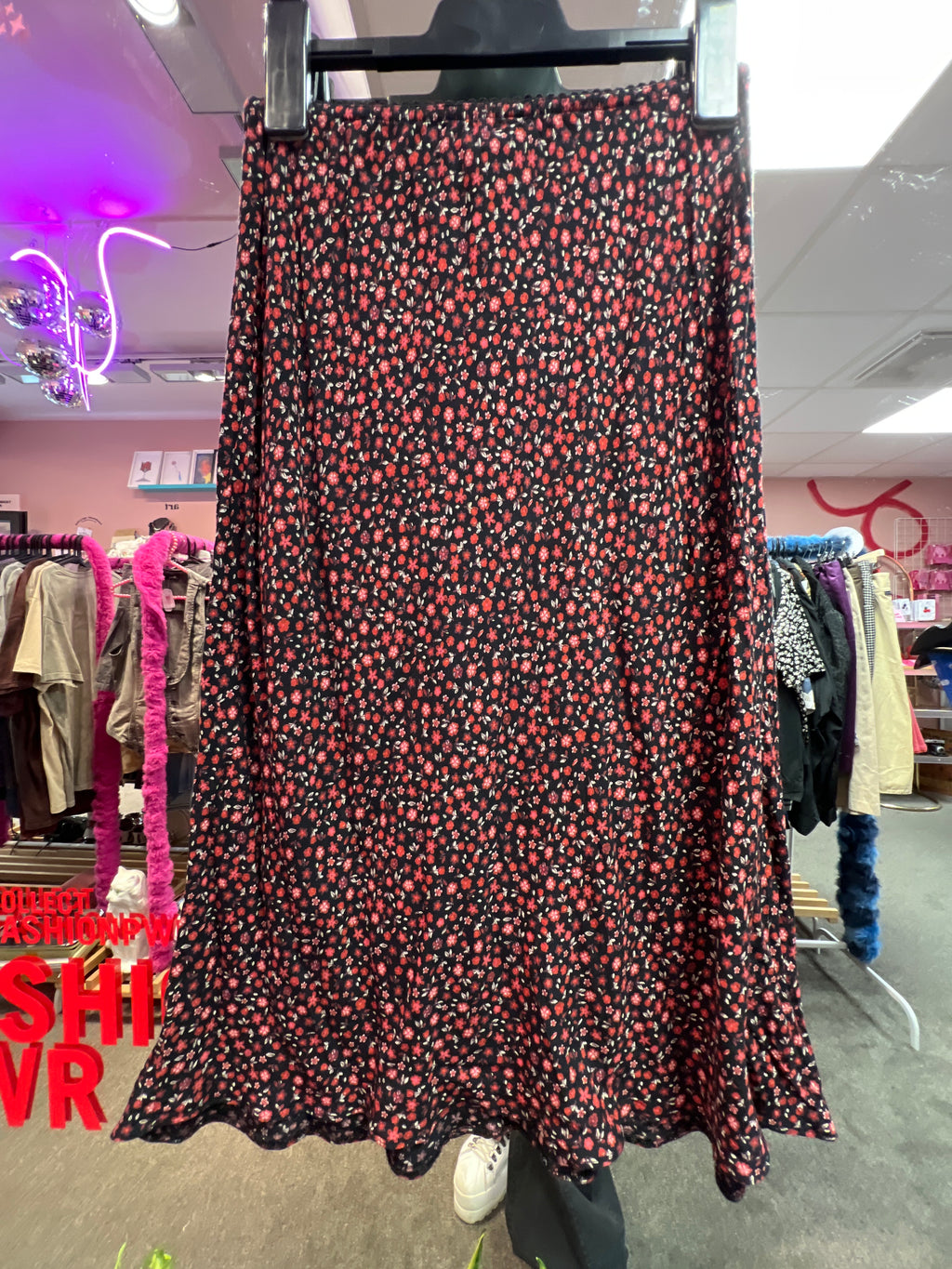 Tiny flowers black skirt