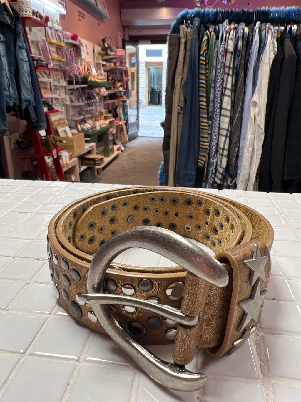 Super cool Britney vibes belt