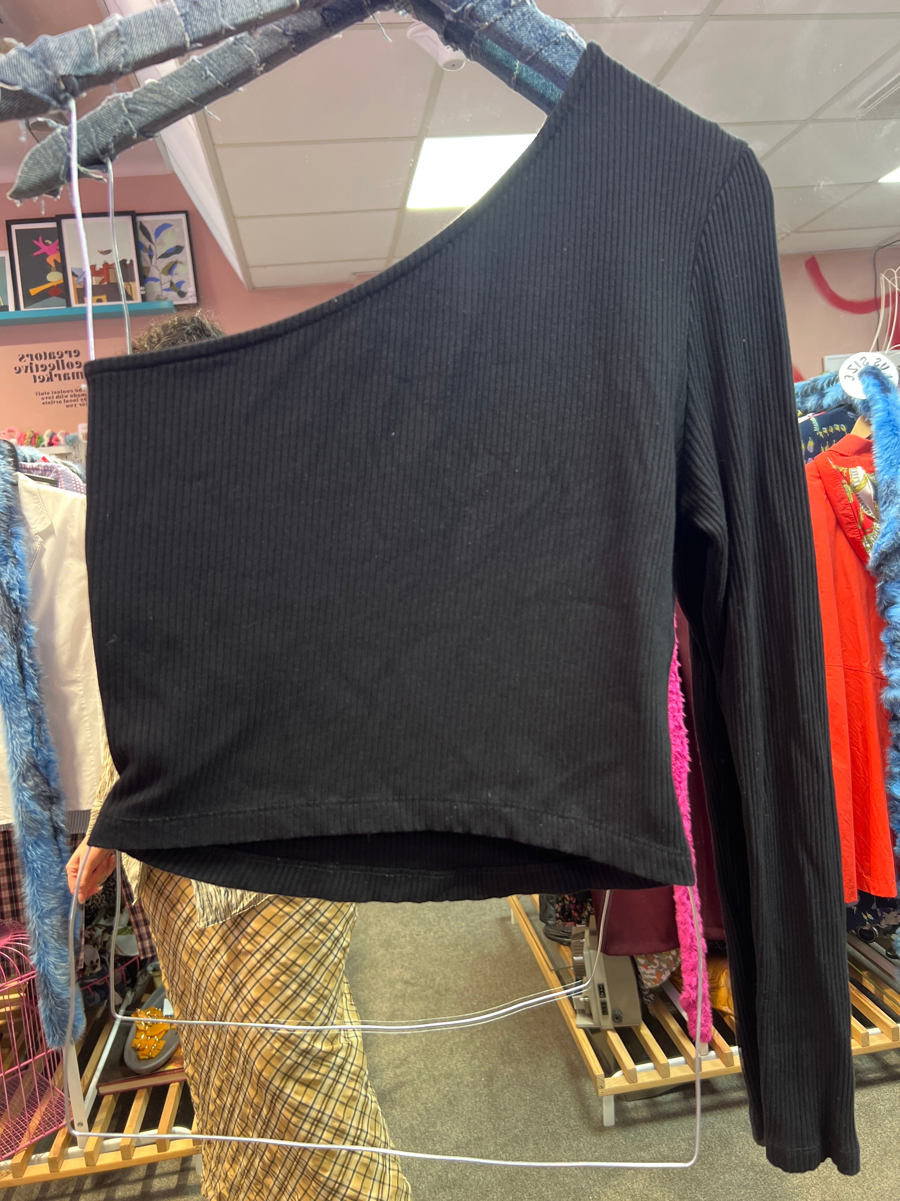Svart croptop från NAKD