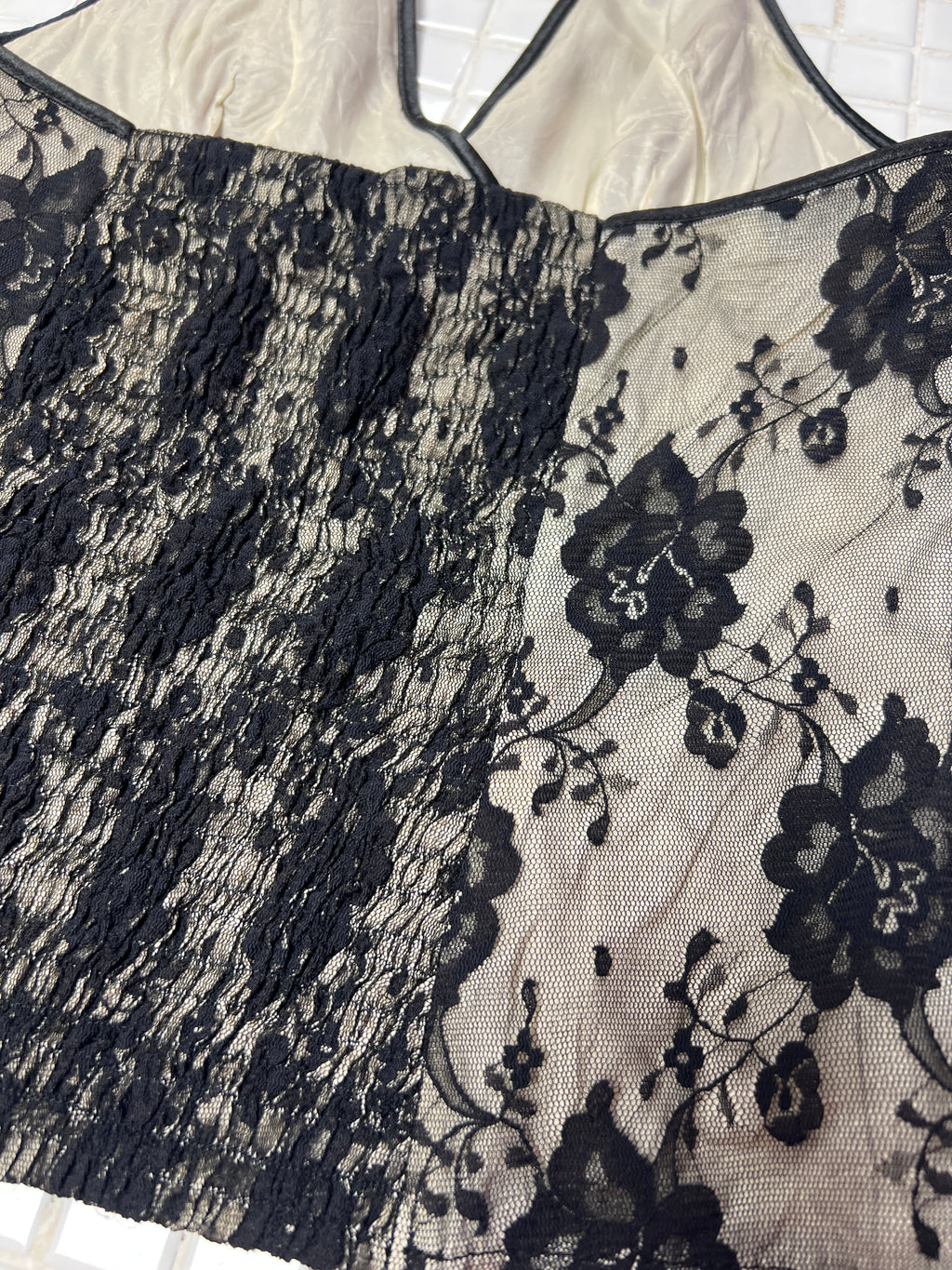 Office siren lace details top heine