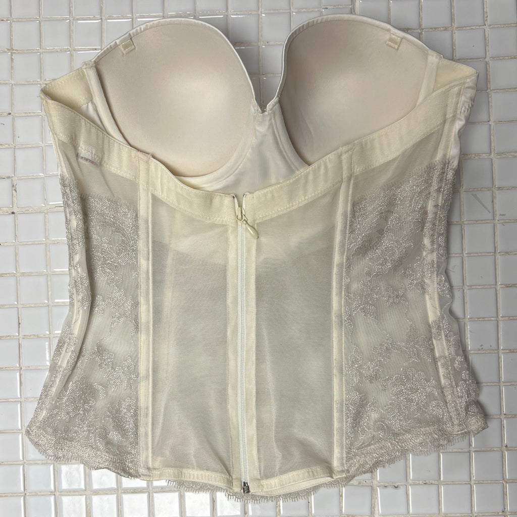Lovable sexy bride corset