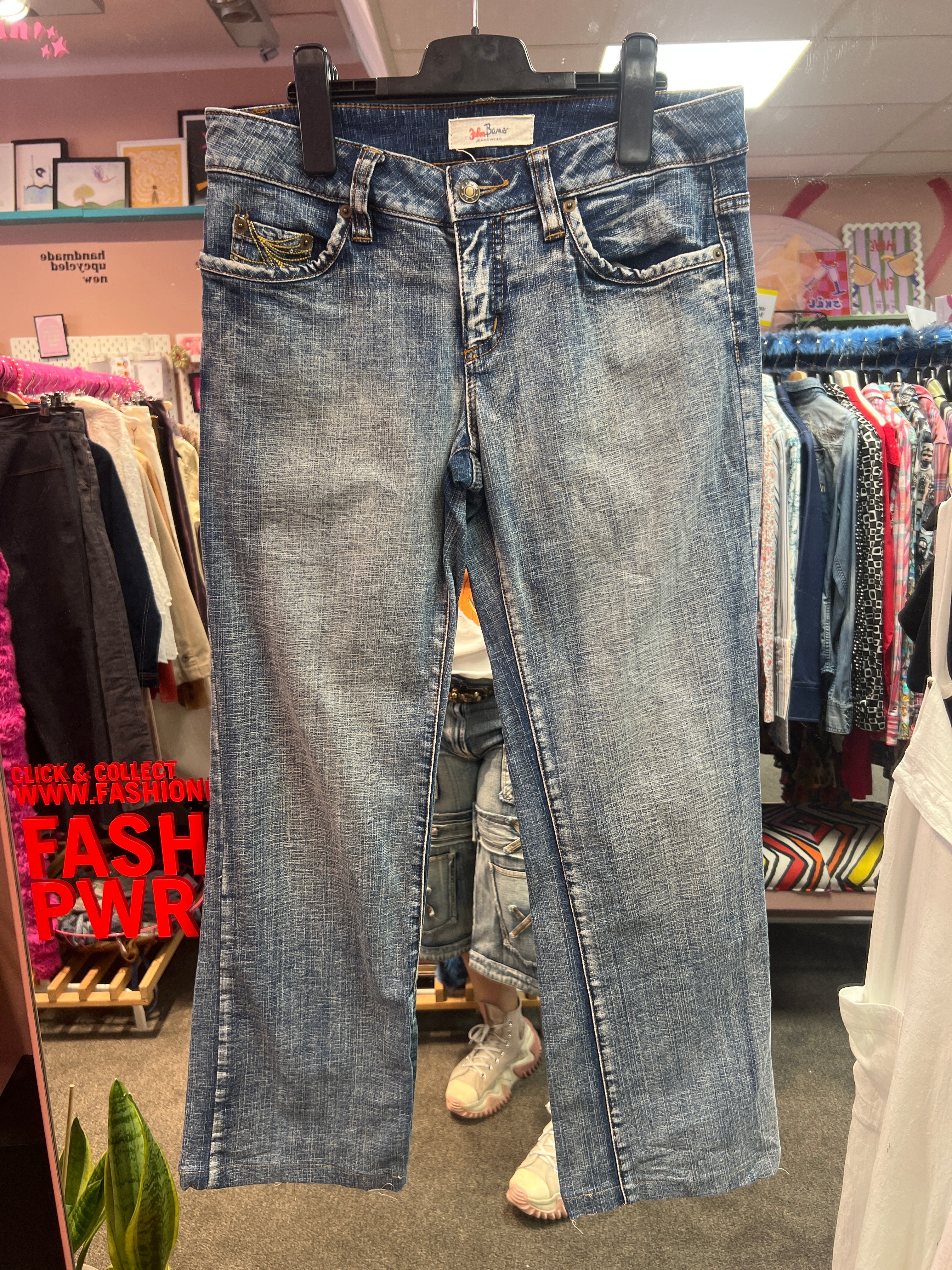 Jeans details on the back pocket